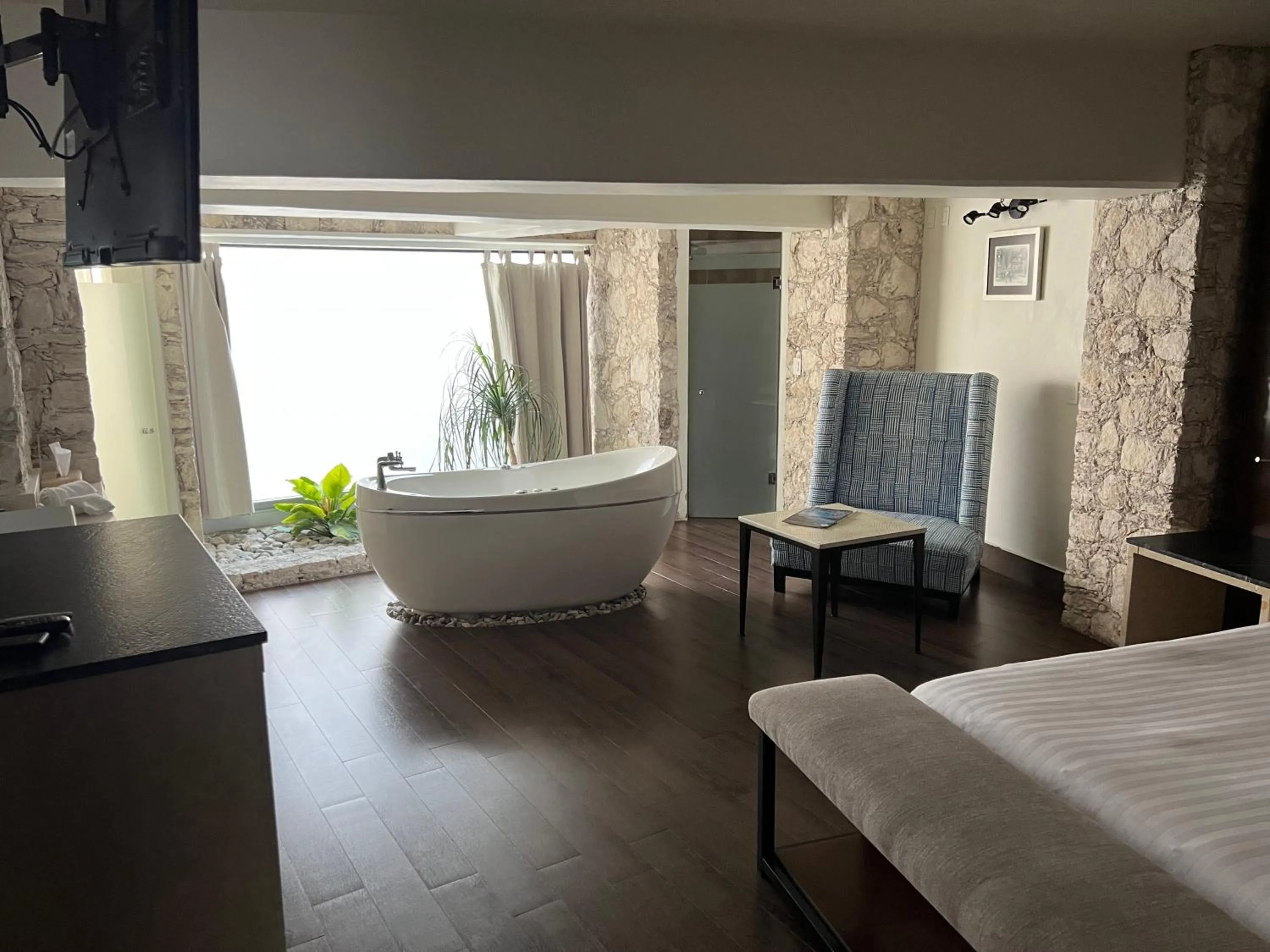 Photo of the whole room, Bed in Casa Mateo Hotel Boutique