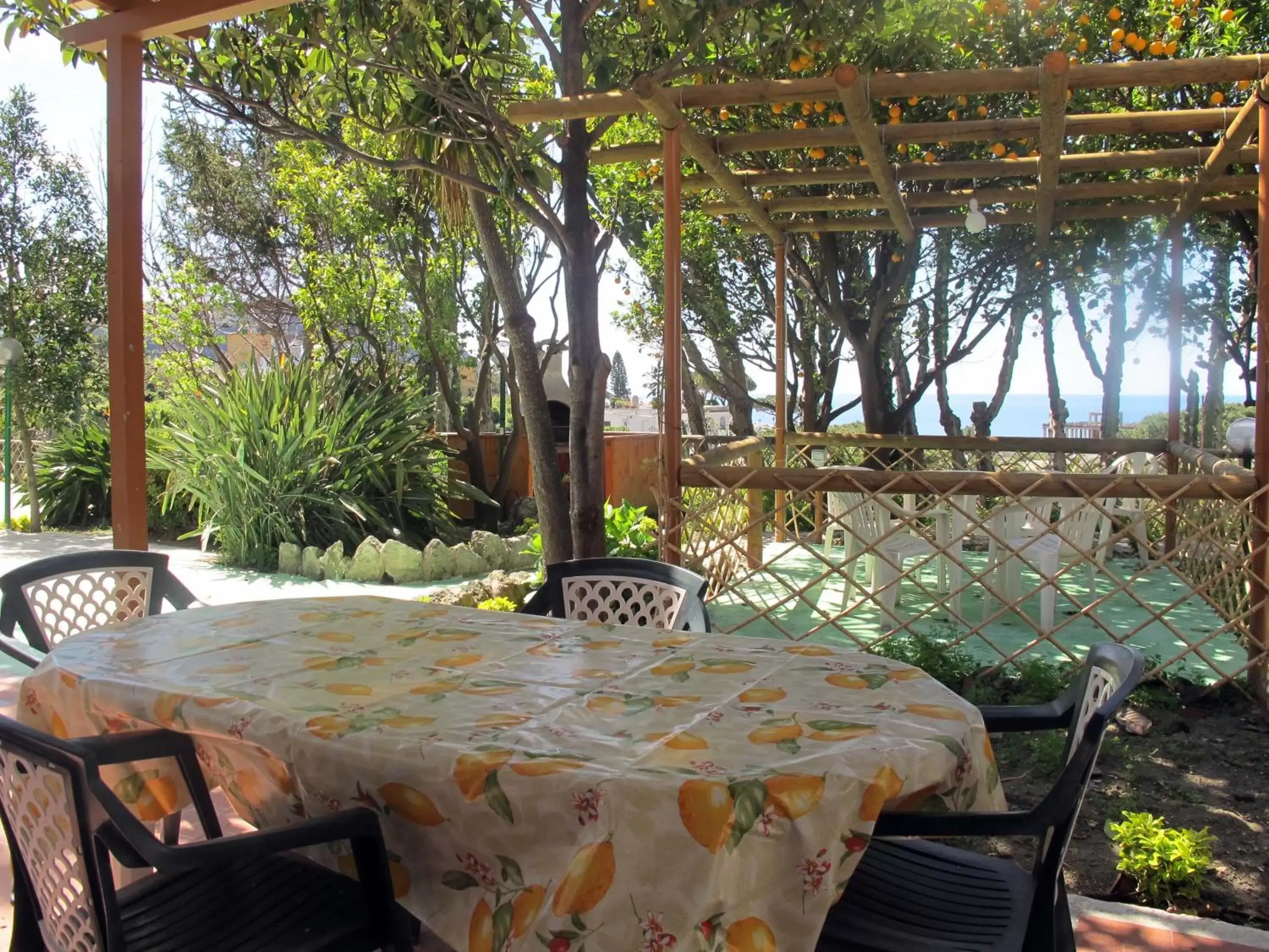 BBQ facilities in Aparthotel Villa Marinù