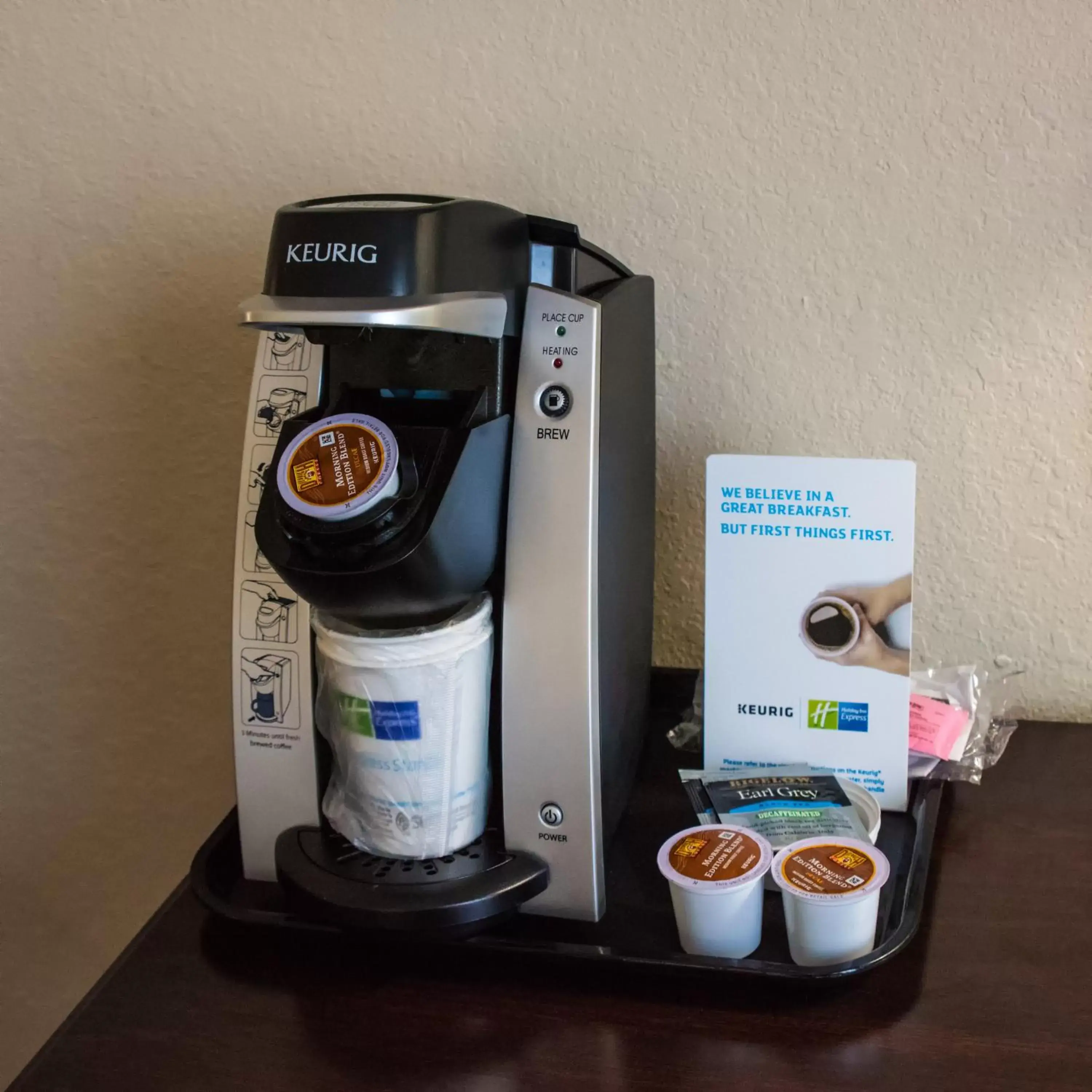 Photo of the whole room, Coffee/Tea Facilities in Holiday Inn Express Hotel & Suites Kinston, an IHG Hotel
