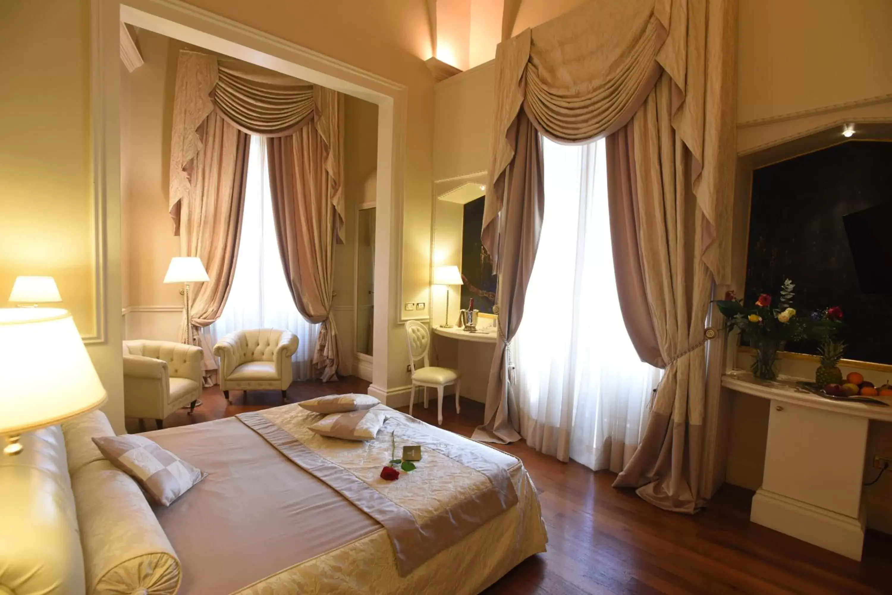 Bed in Suite Hotel Santa Chiara
