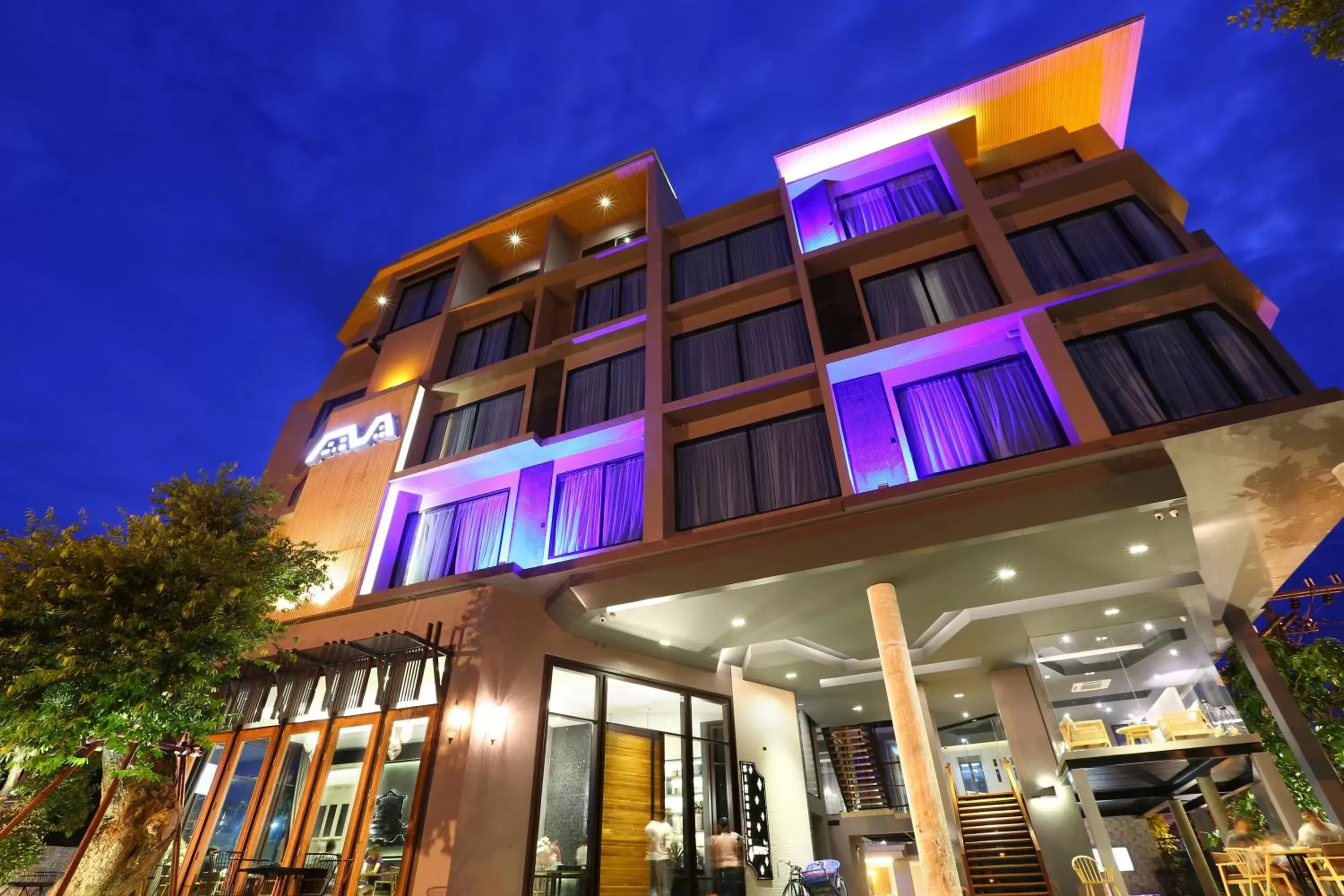 Property building, Facade/Entrance in Hatyai Signature Hotel