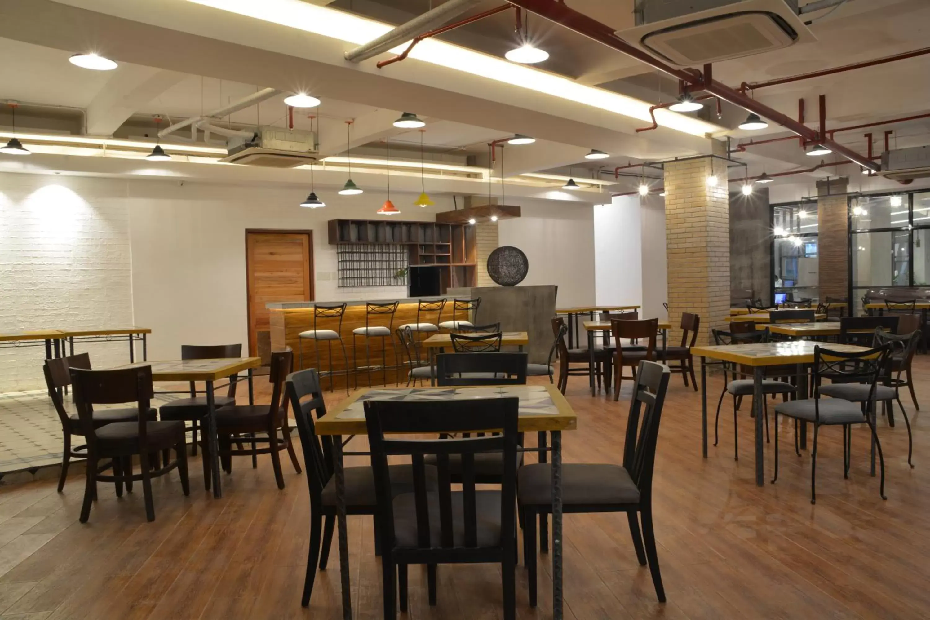 Restaurant/places to eat in Viven Hotel Restaurant/places to eat in Viven Hotel