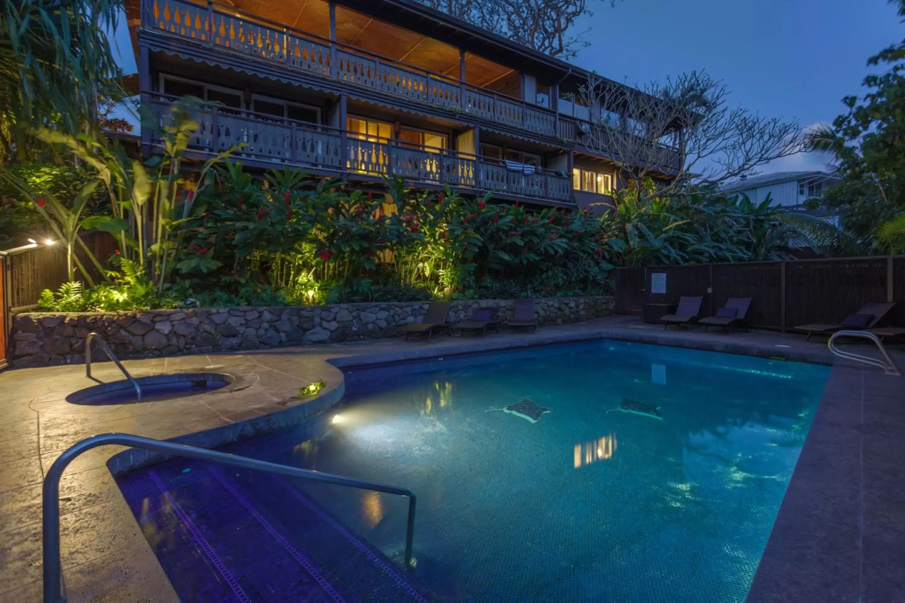 Swimming Pool in Paradise Bay Resort