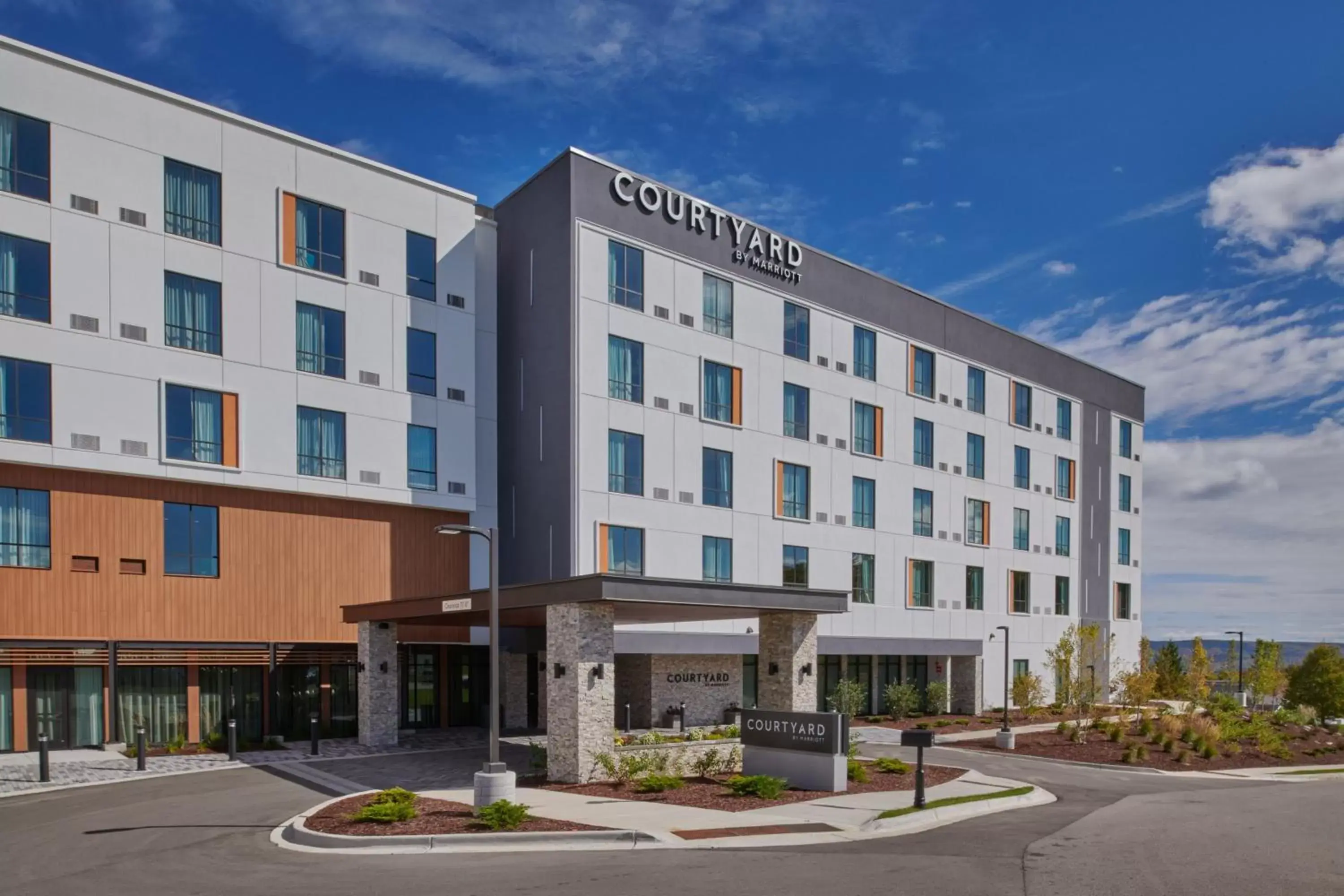 Property Building in Courtyard by Marriott Petoskey at Victories Square