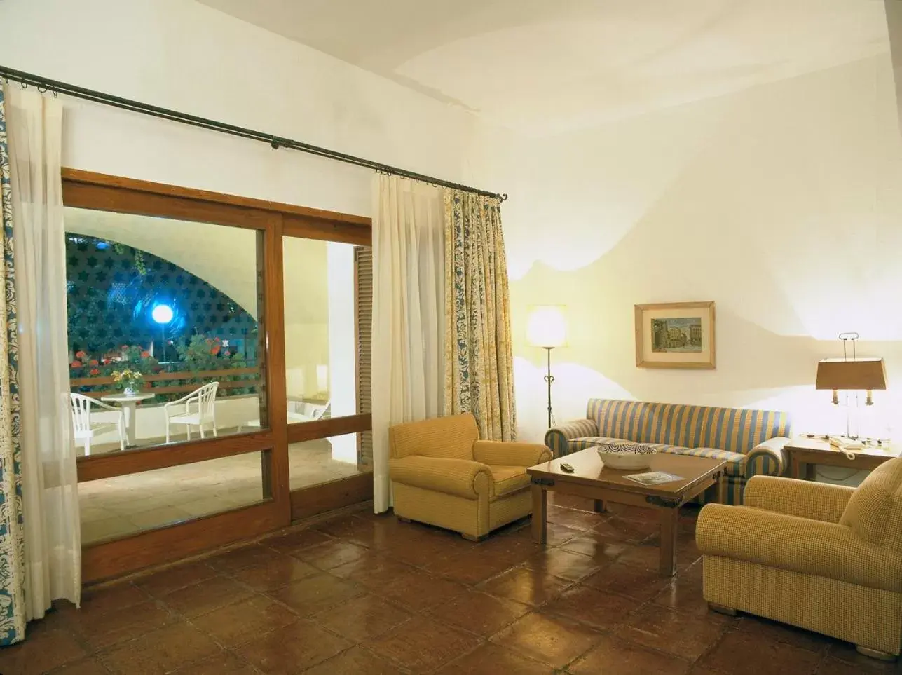 Photo of the whole room, Seating Area in Parador de Ceuta