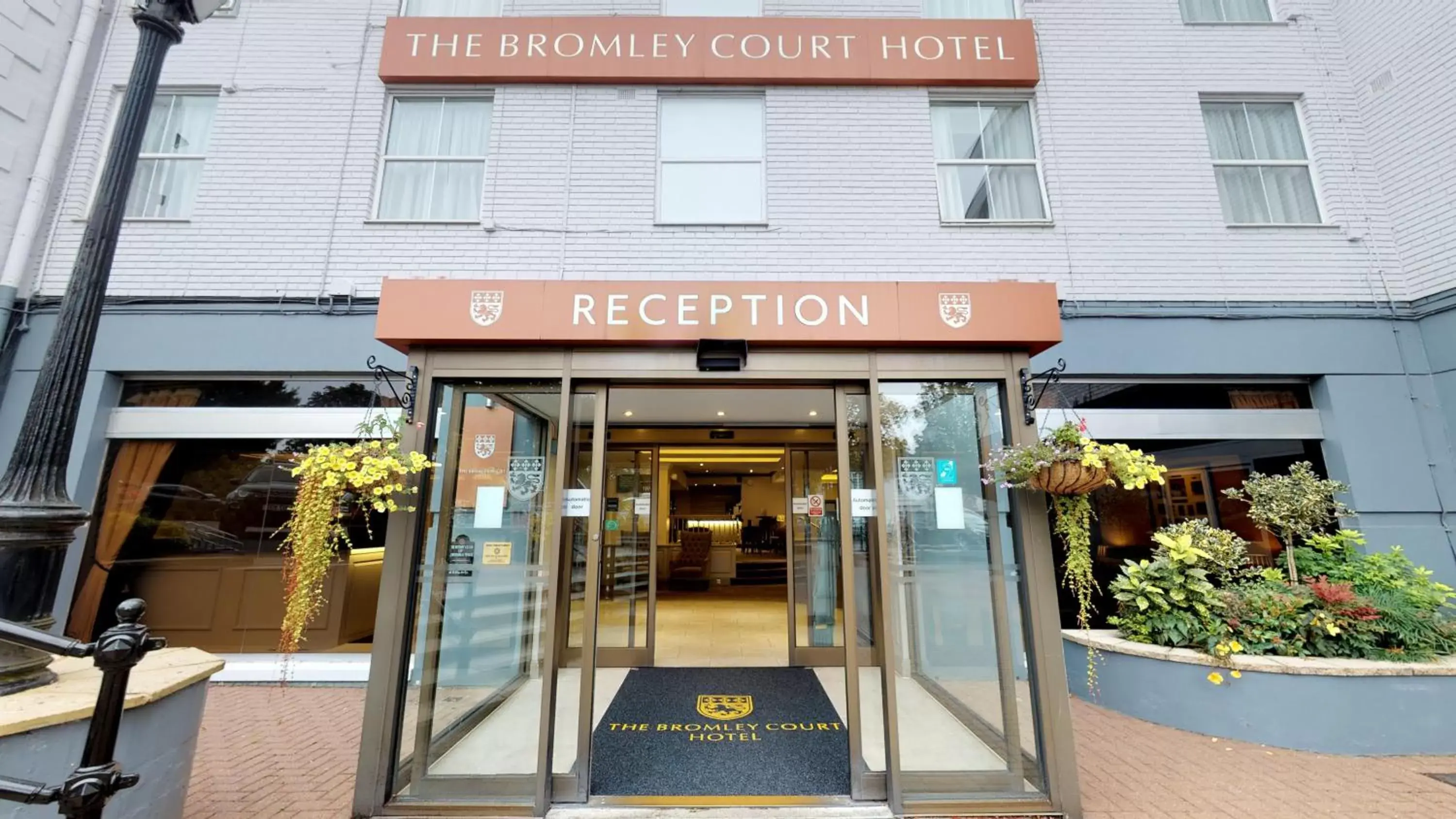 Facade/entrance in Bromley Court Hotel London