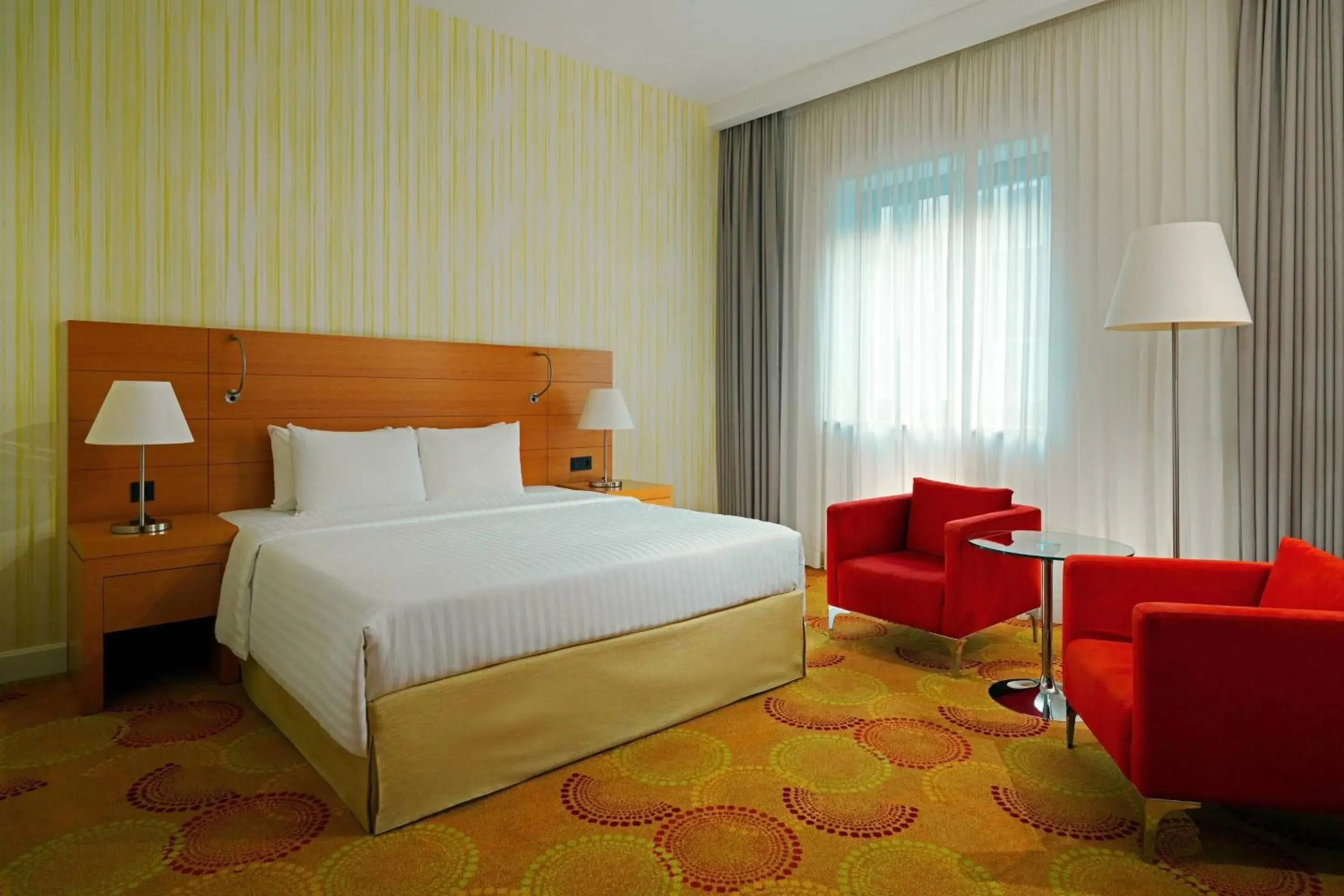 Photo of the whole room, Bed in Courtyard by Marriott Budapest City Center