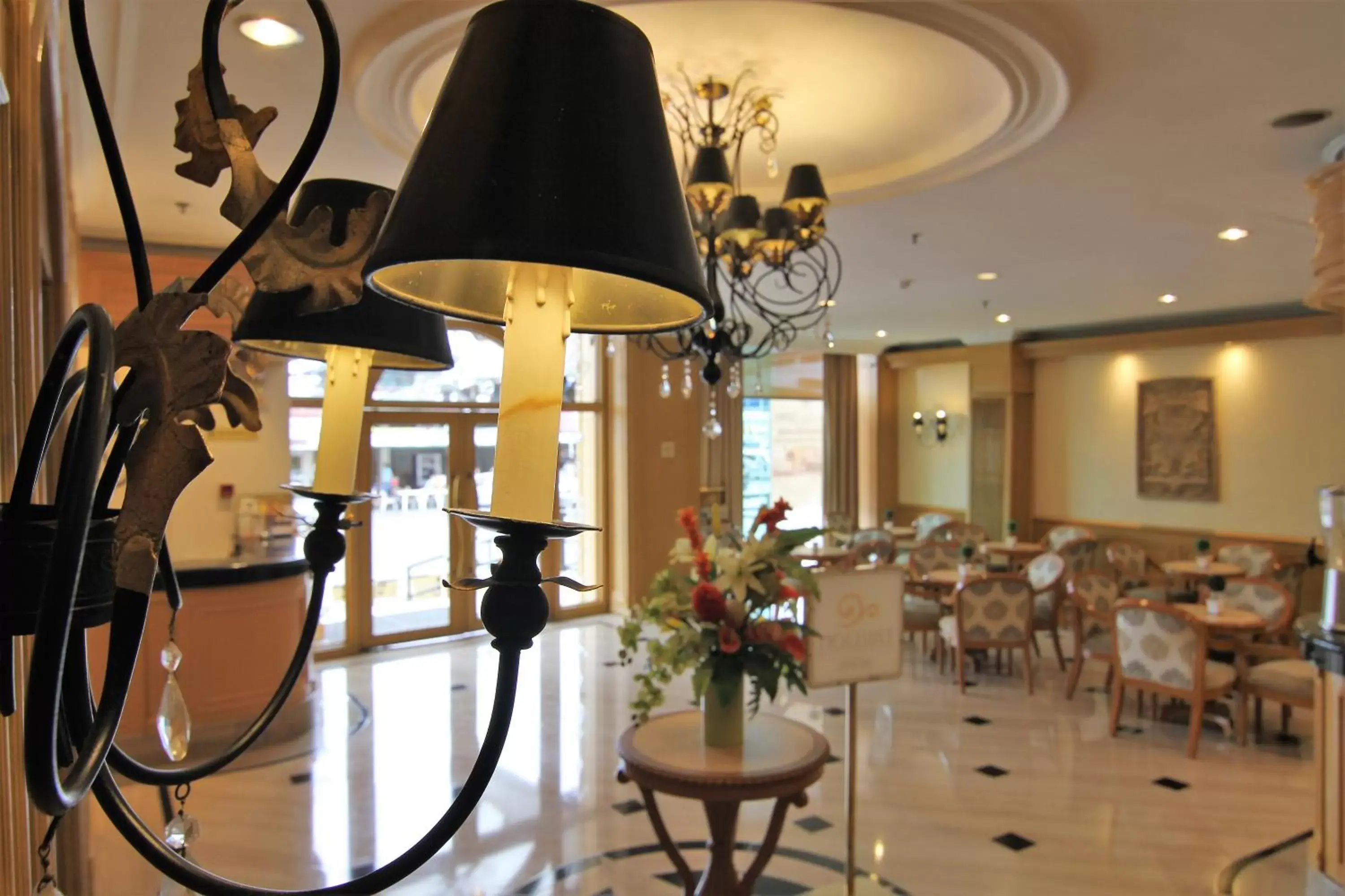 Restaurant/Places to Eat in The Grand Dame Hotel