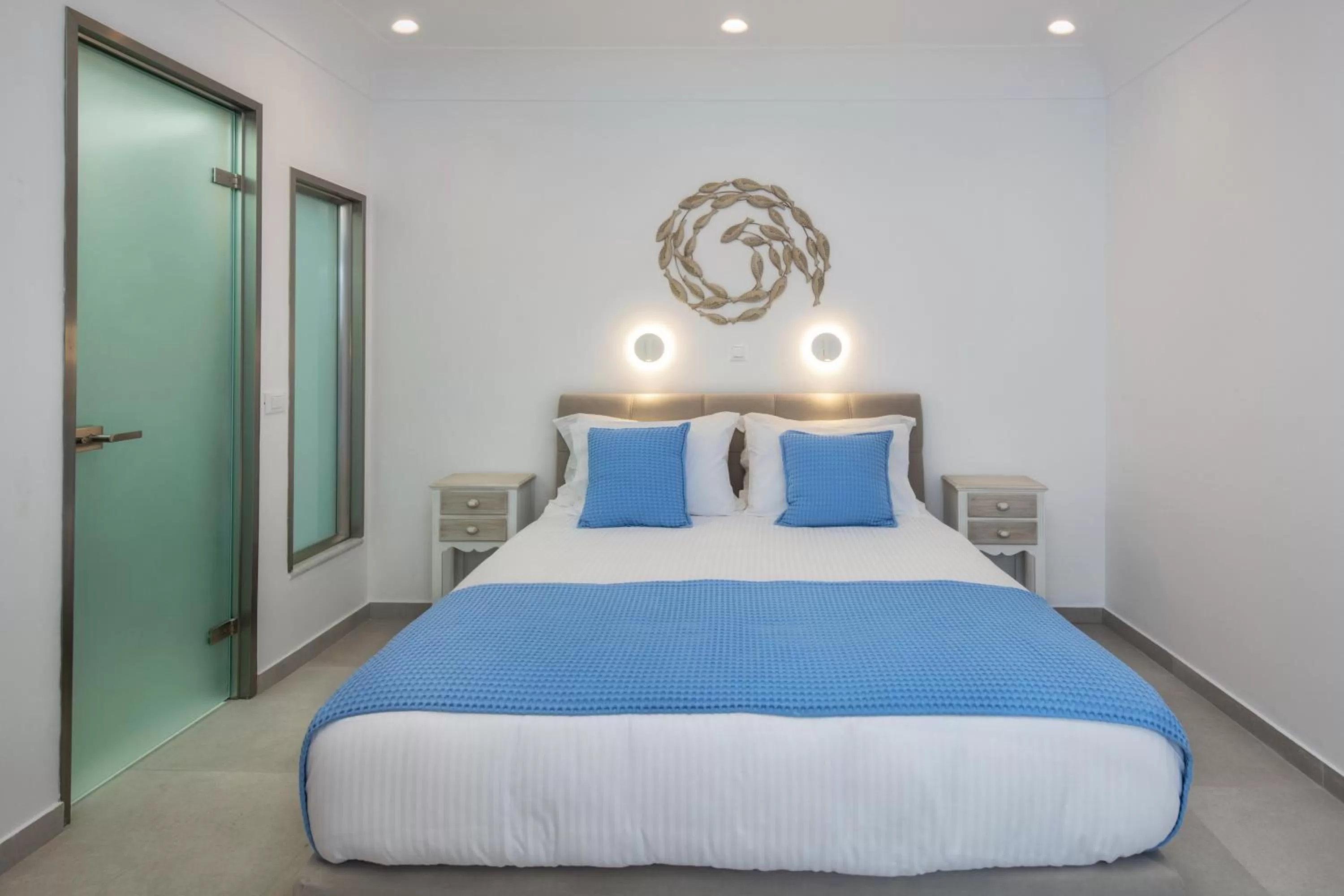 Bedroom, Bed in City Break