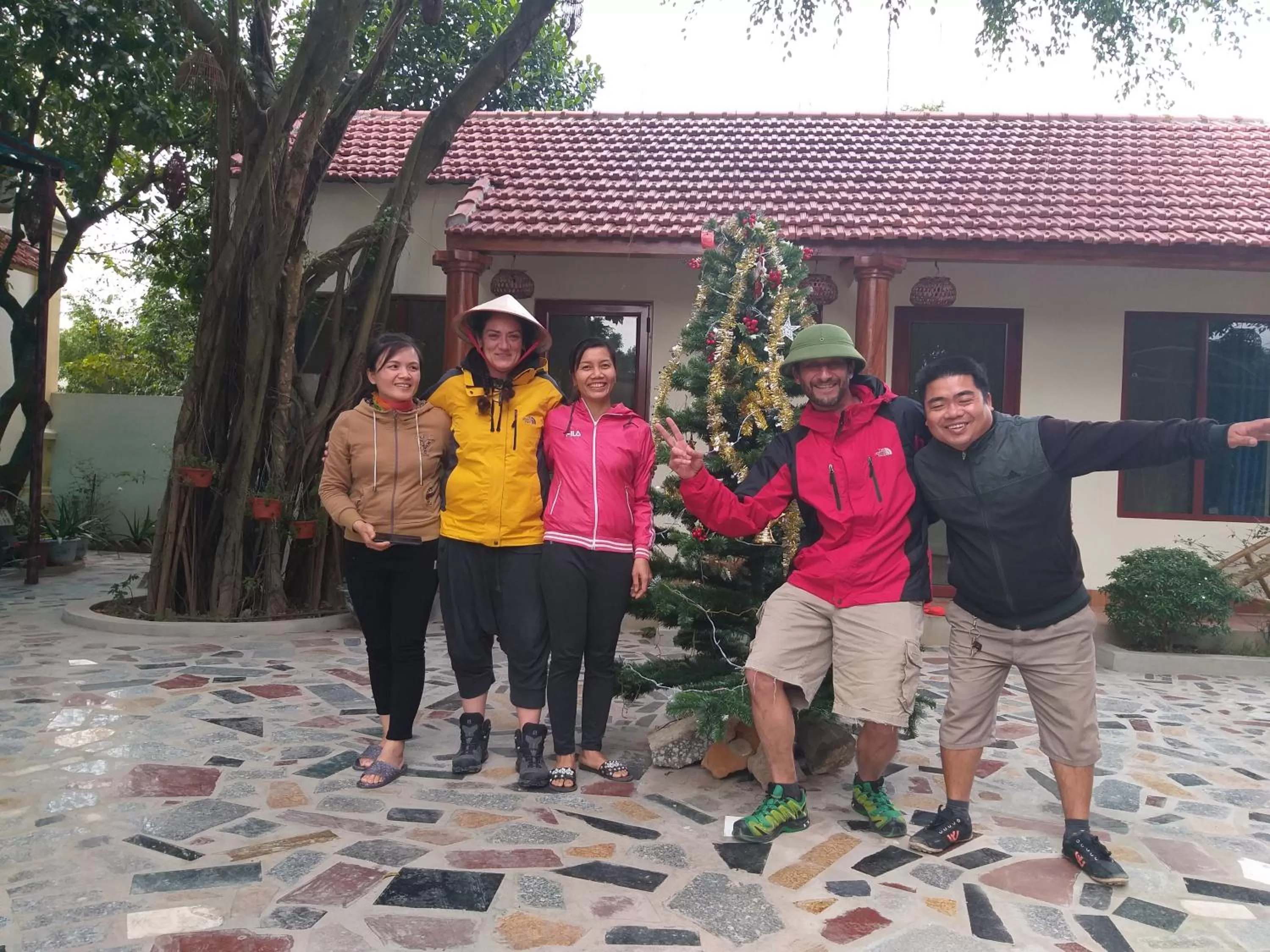 Hang Mua Central Homestay