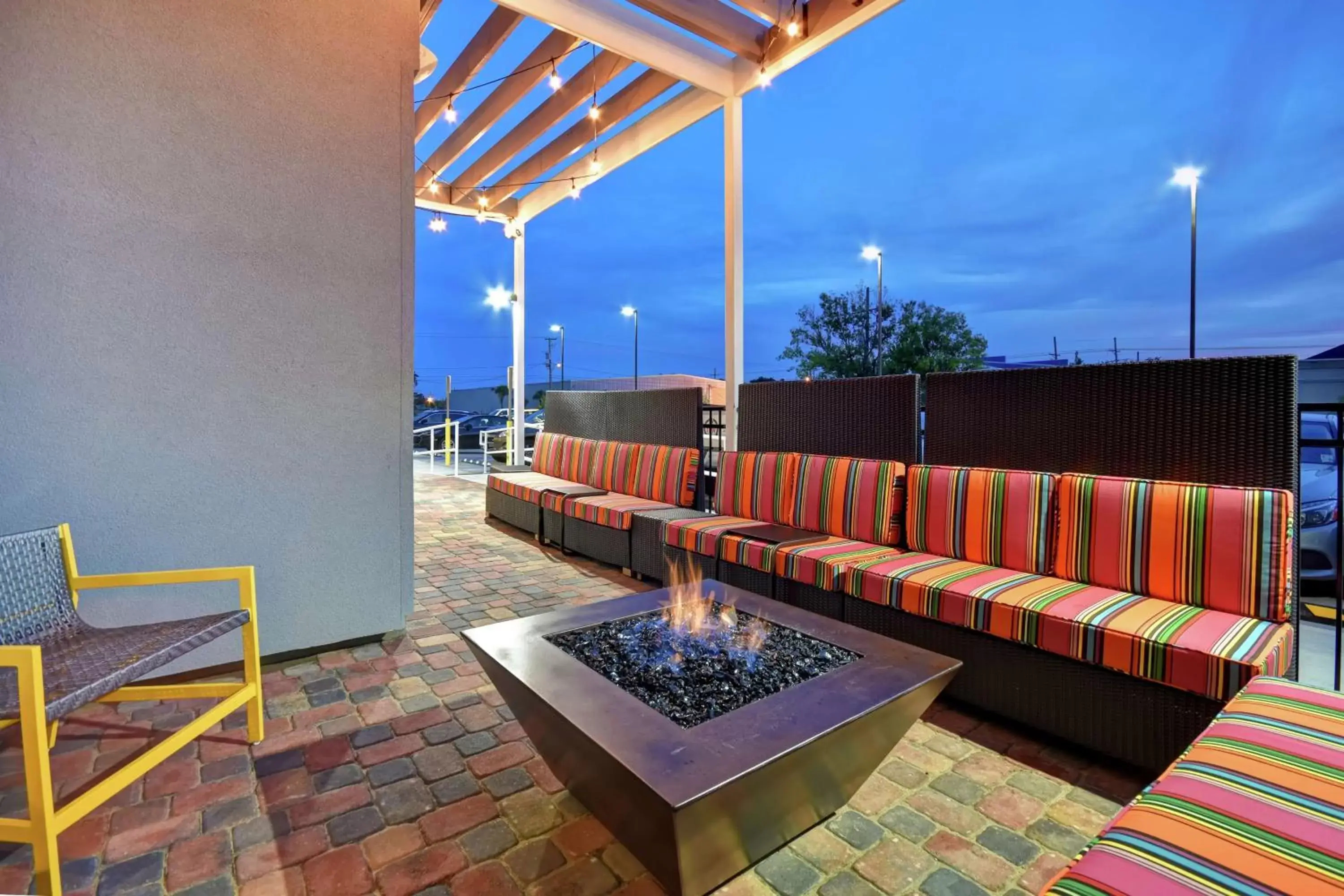 Patio in Home2 Suites by Hilton Harvey New Orleans Westbank