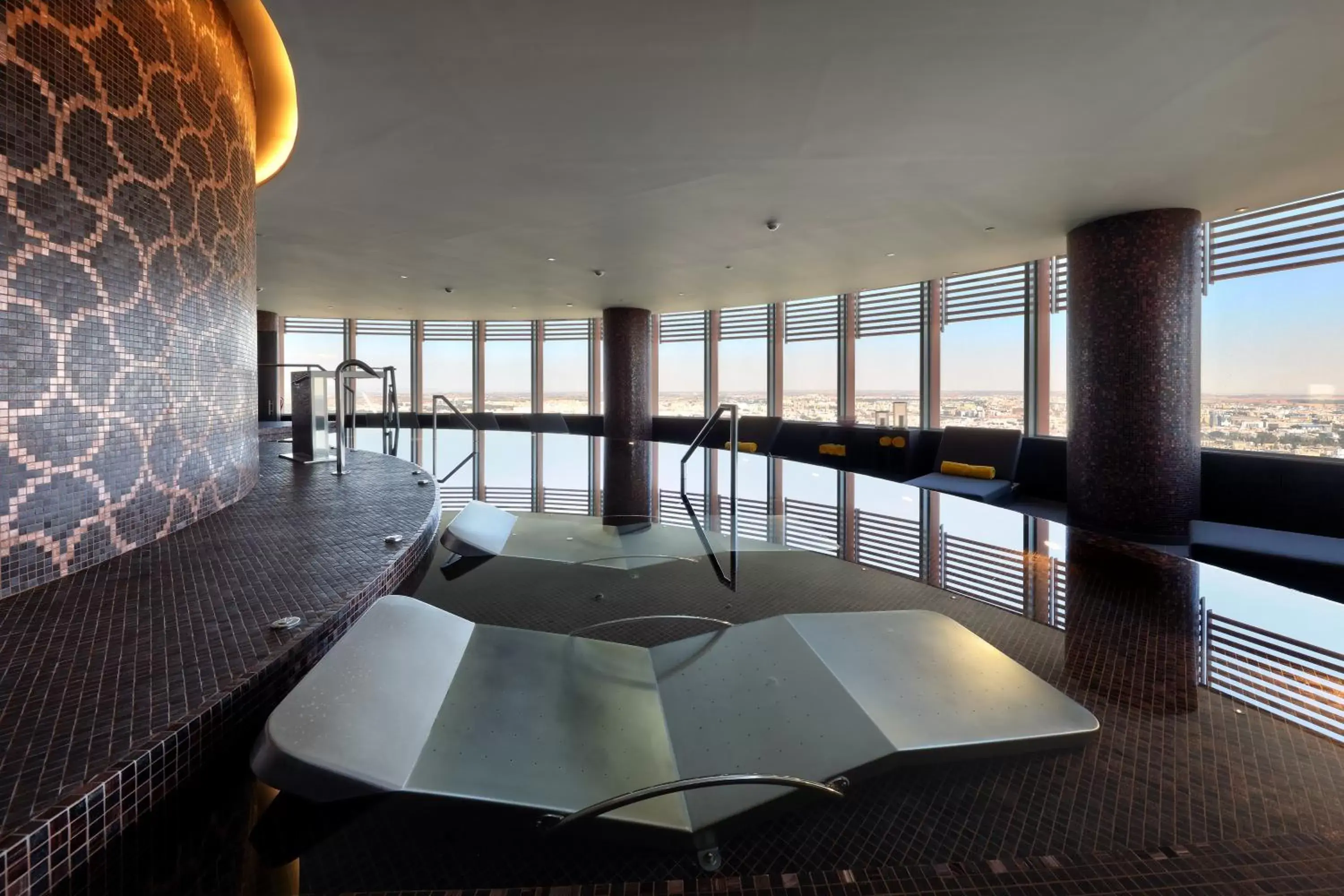 Spa and wellness centre/facilities in Eurostars Torre Sevilla