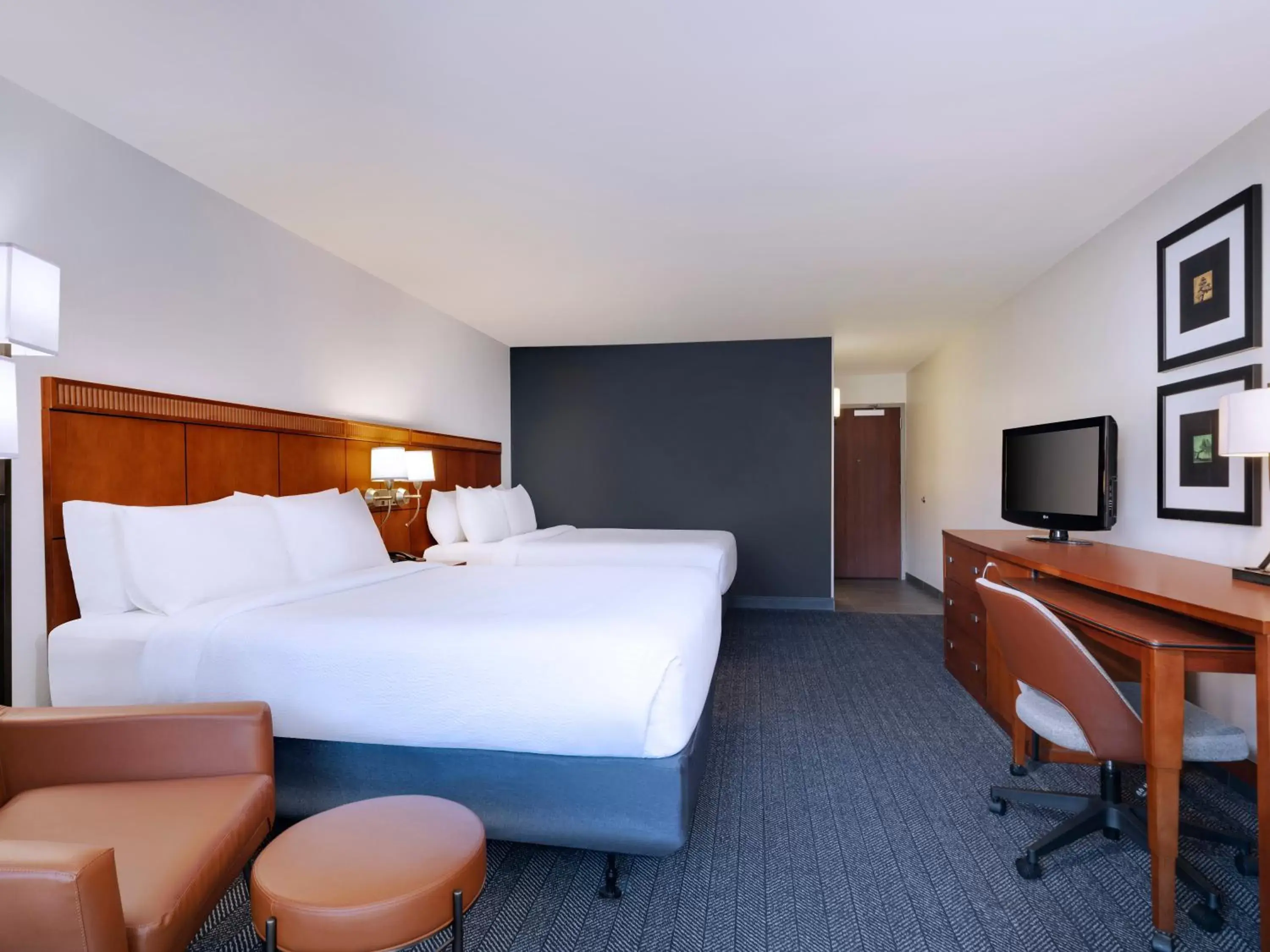Queen Room with Two Queen Beds – Hearing Accessible in Courtyard Tampa North / I-75 Fletcher Queen Room with Two Queen Beds – Hearing Accessible in Courtyard Tampa North / I-75 Fletcher