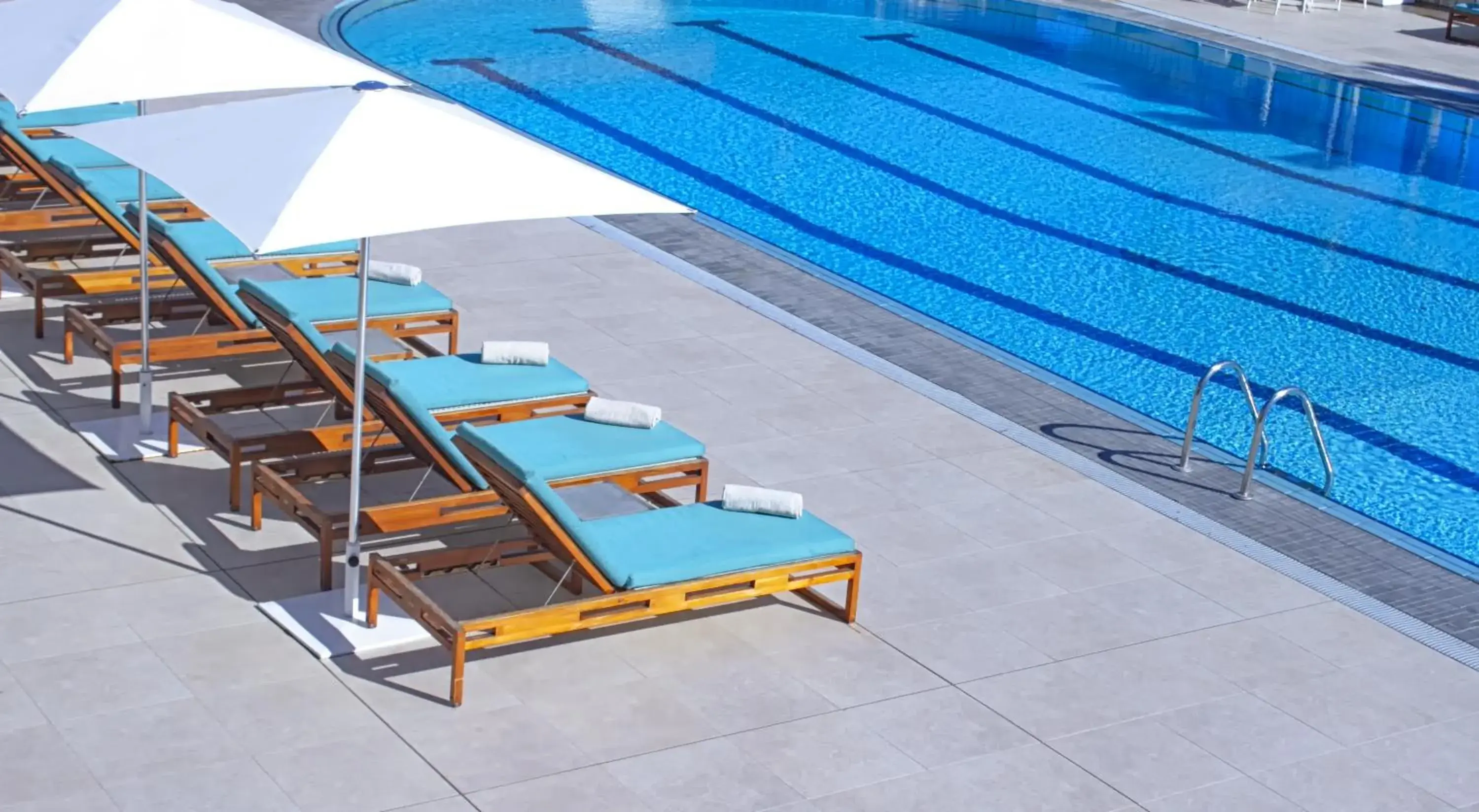 Pool view in Minareto Pool view in Minareto