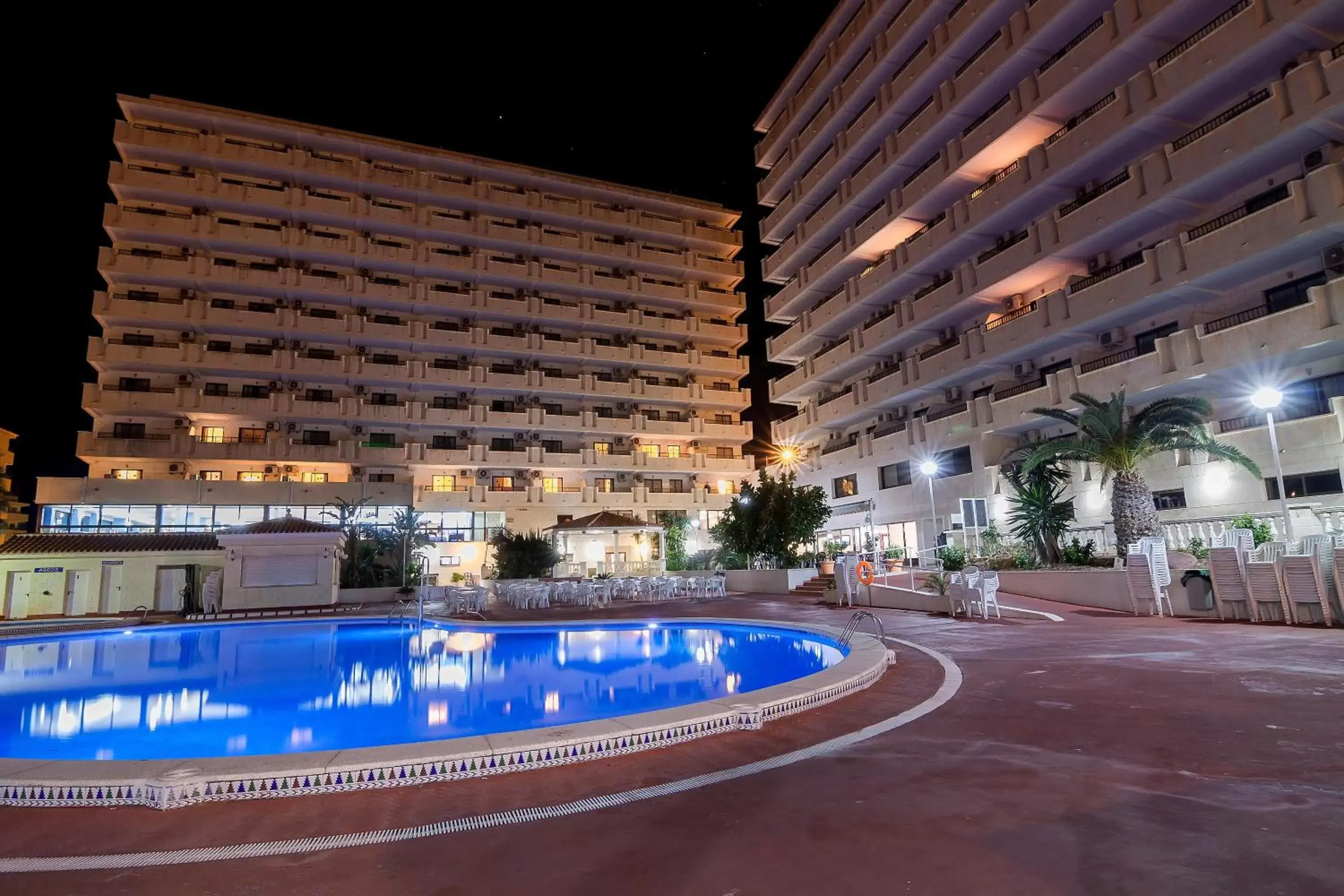 Swimming Pool in Hotel Playas de Torrevieja