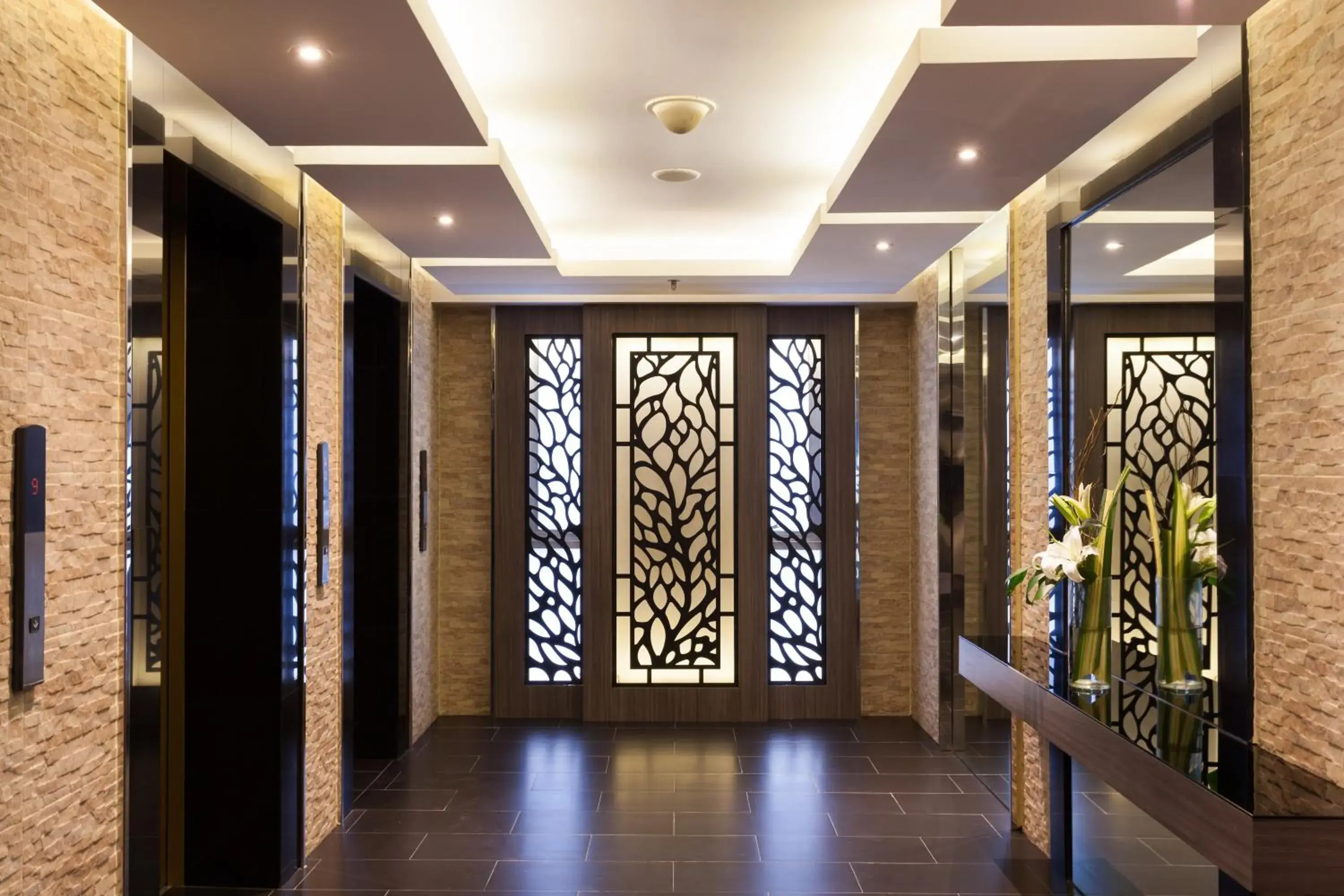 Area and facilities, Lobby/Reception in Grand 5 Hotel & Plaza Sukhumvit Bangkok