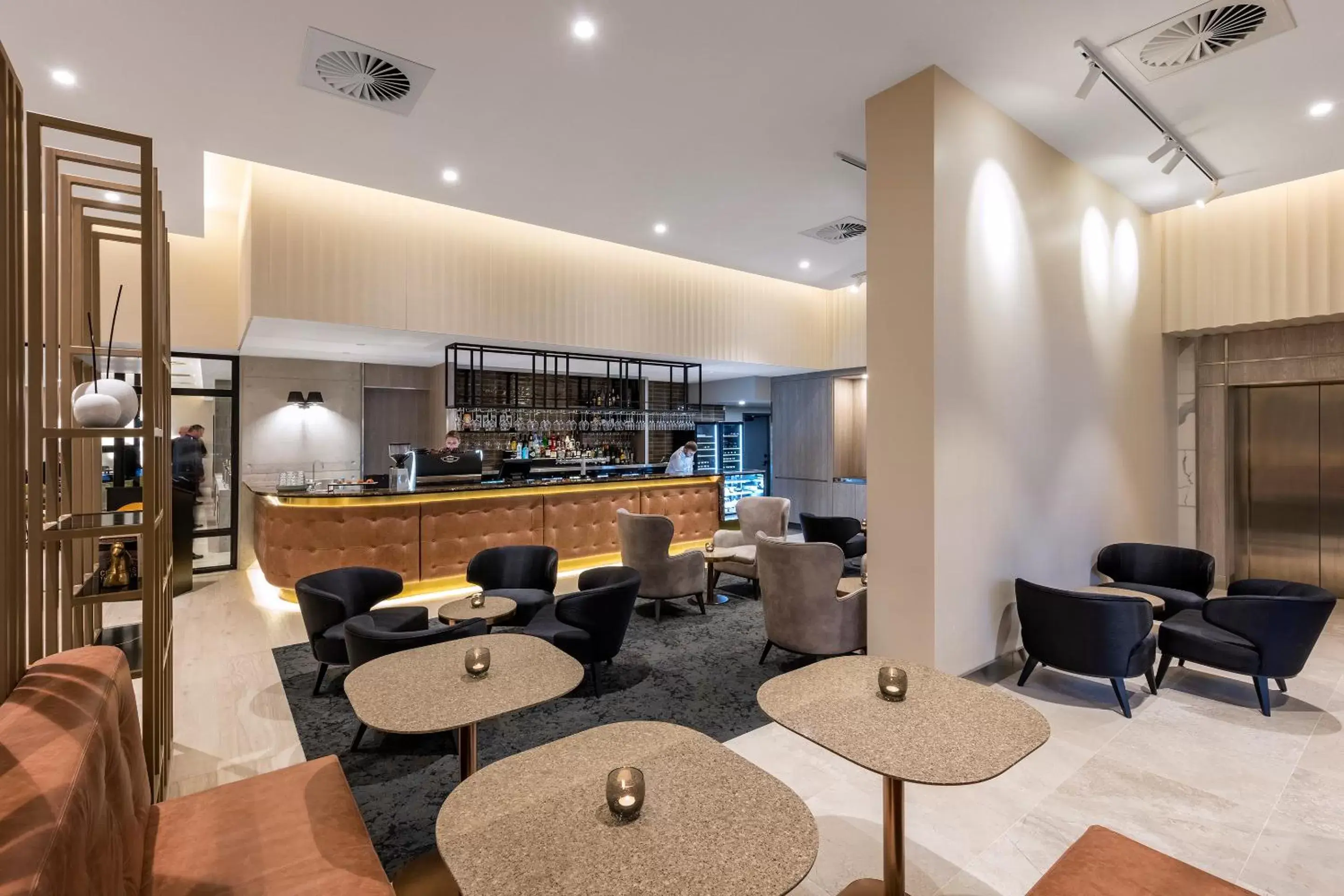 Lounge or bar, Lounge/Bar in Deco Hotel Canberra
