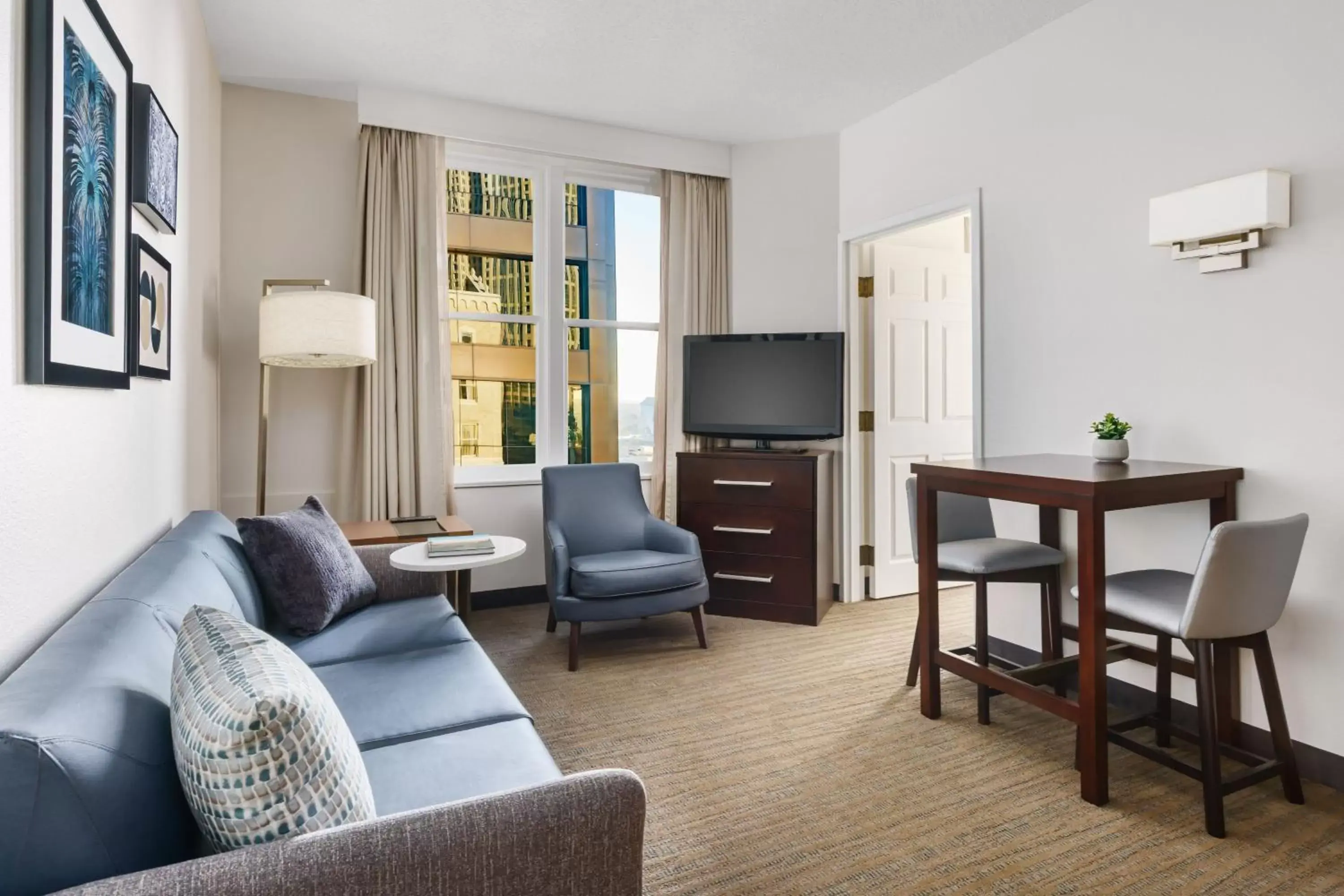 Bedroom, Seating Area in Residence Inn Atlanta Downtown