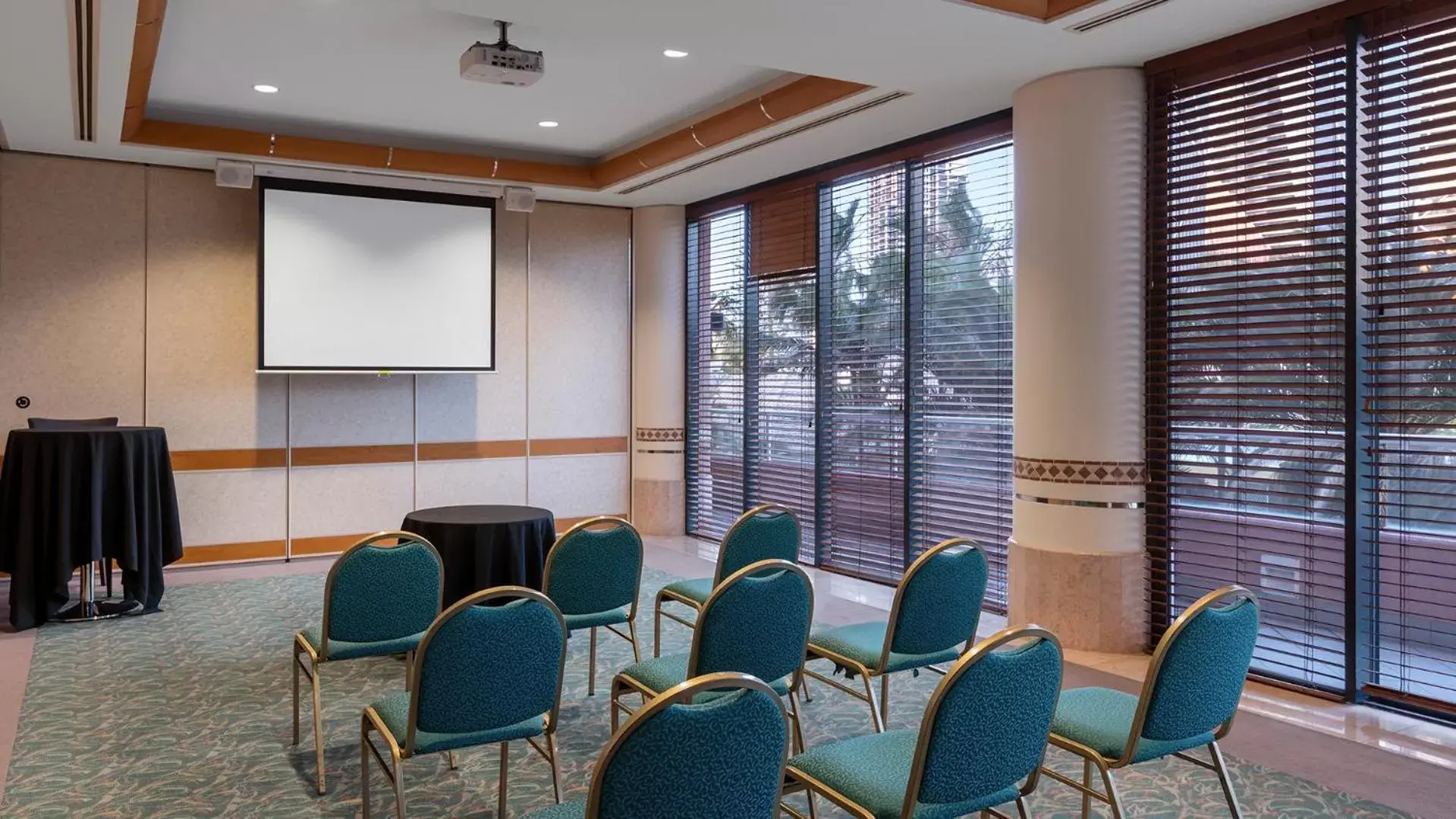Meeting/conference room in Oaks Gold Coast Hotel