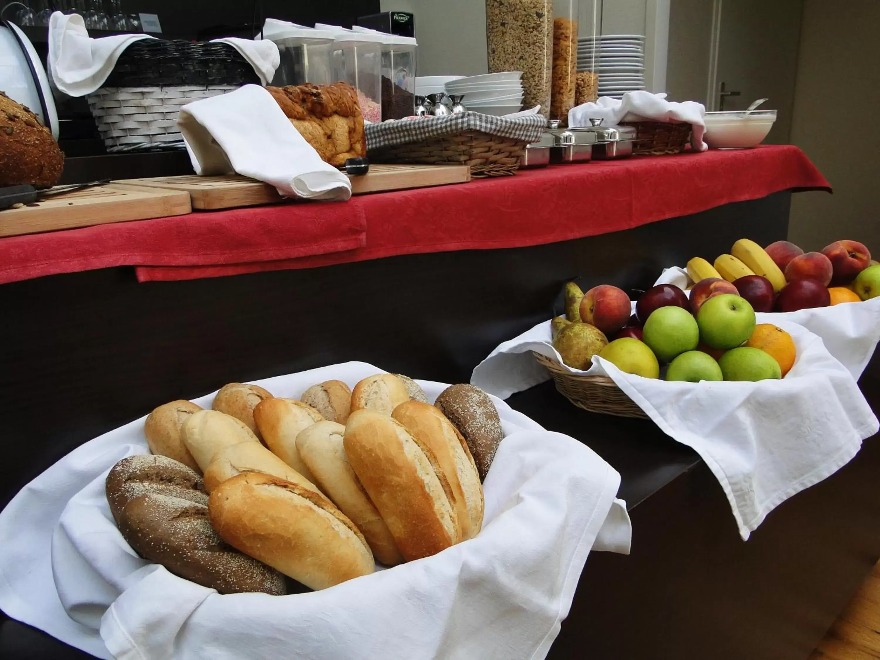 Buffet breakfast in Hotel De Lange Jammer