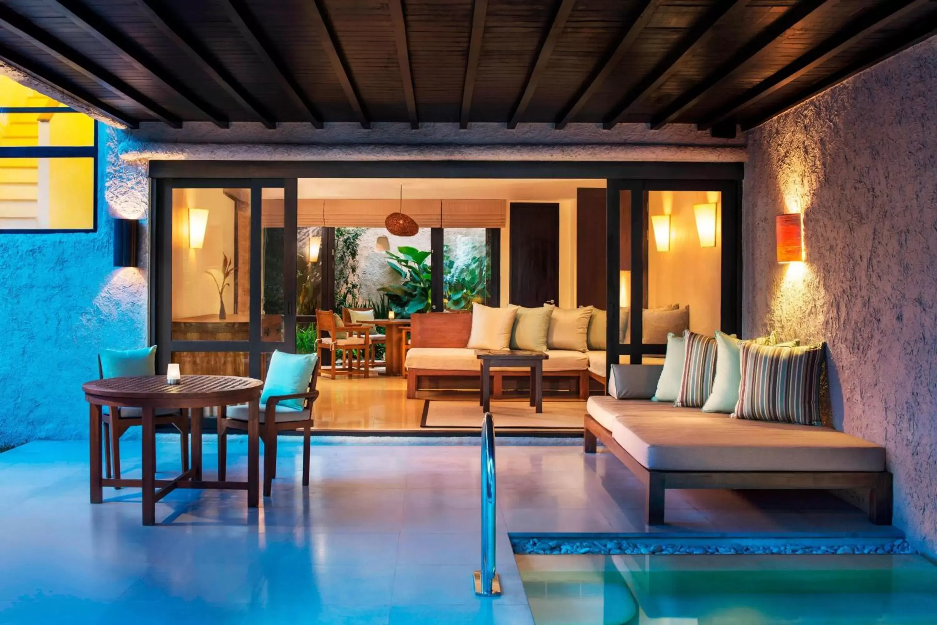 Swimming pool, Seating Area in Sheraton Hua Hin Pranburi Villas