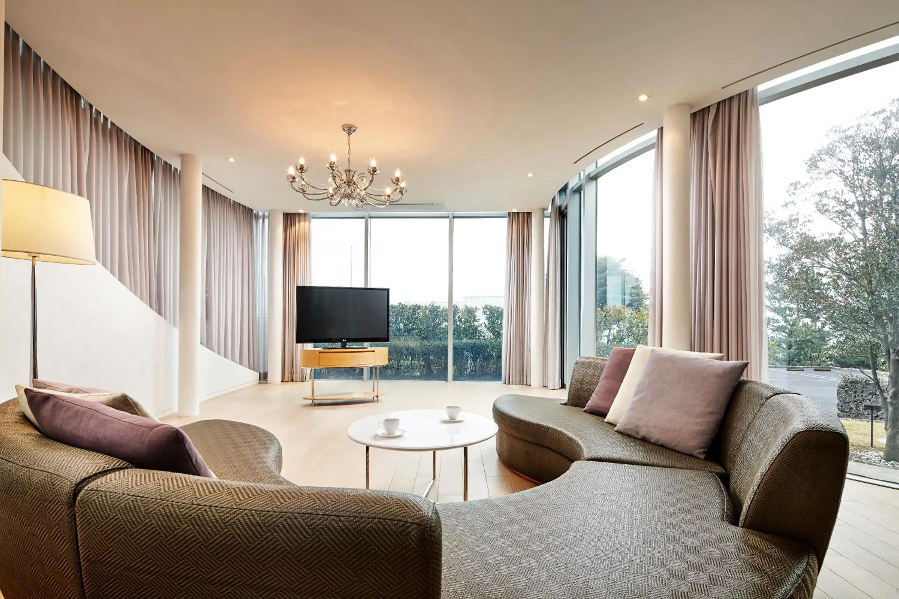 Living room in Lotte Resort Jeju Artvillas Living room in Lotte Resort Jeju Artvillas