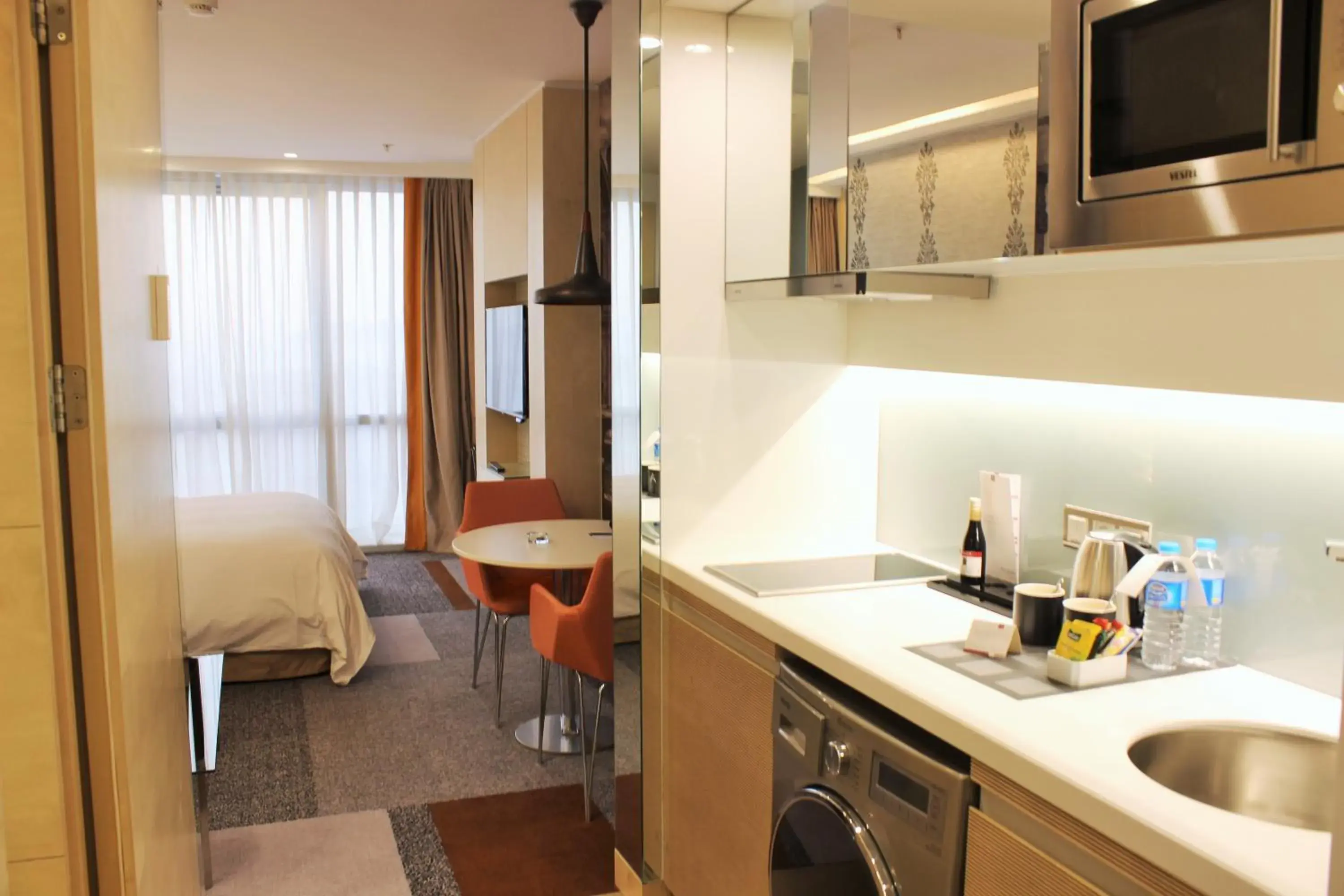 Photo of the whole room, Kitchen/Kitchenette in Tango Arjaan by Rotana Istanbul