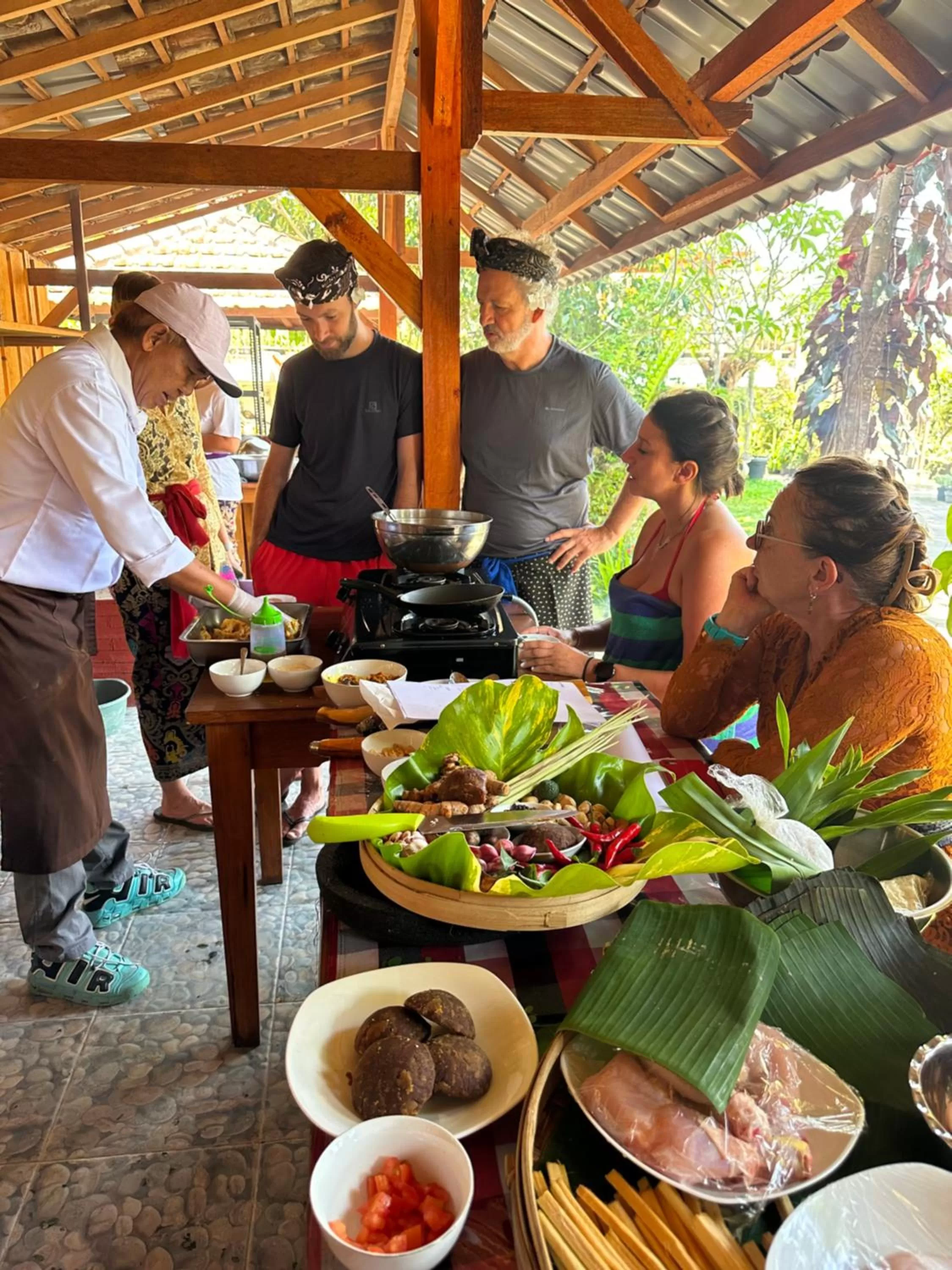 People in VILLA IPSA