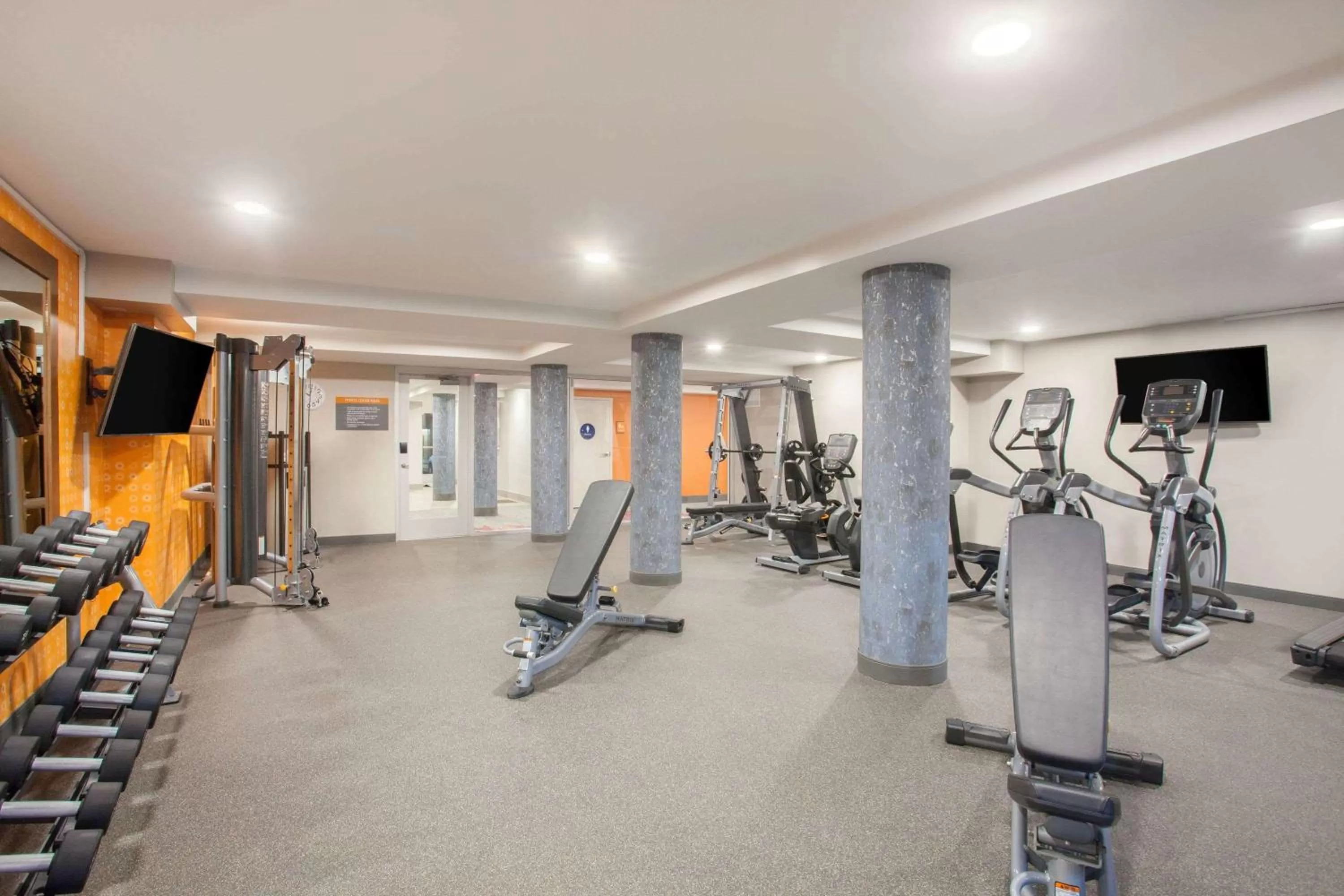 Fitness centre/facilities in La Quinta by Wyndham Madera