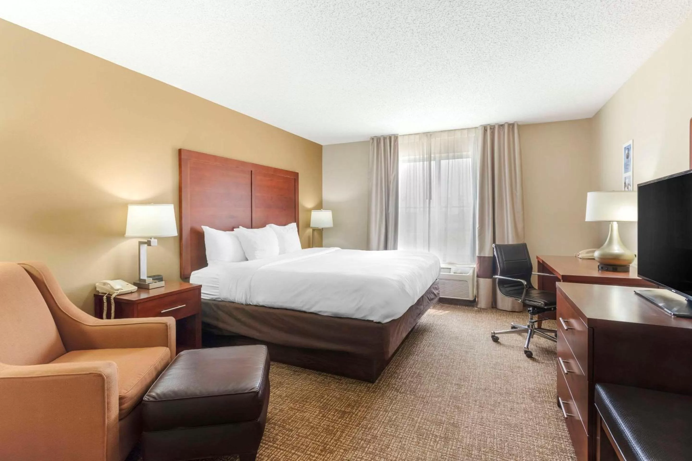 Bedroom, Bed in Comfort Inn & Suites Blytheville