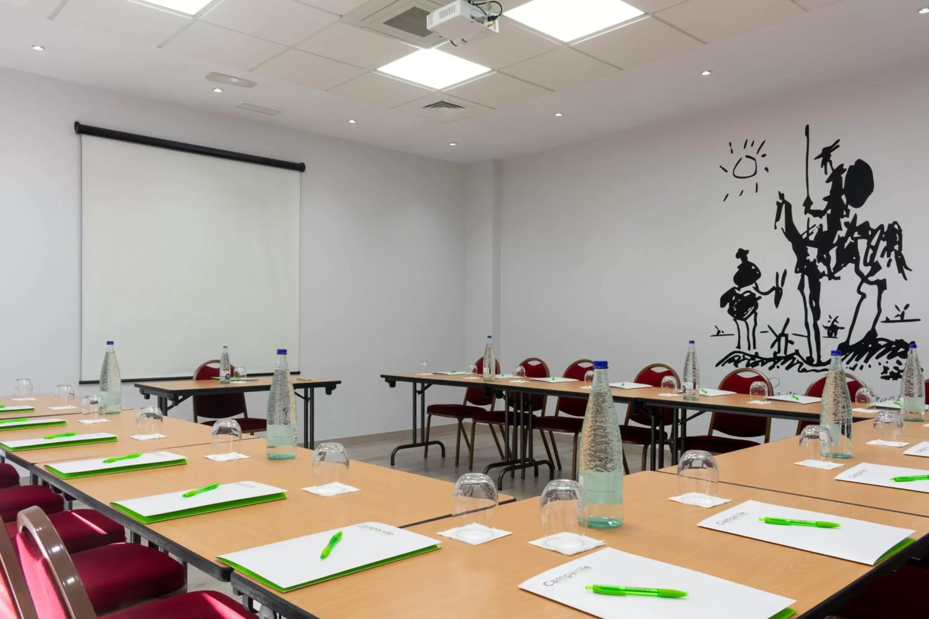 Meeting/conference room in Campanile Madrid Alcalá de Henares