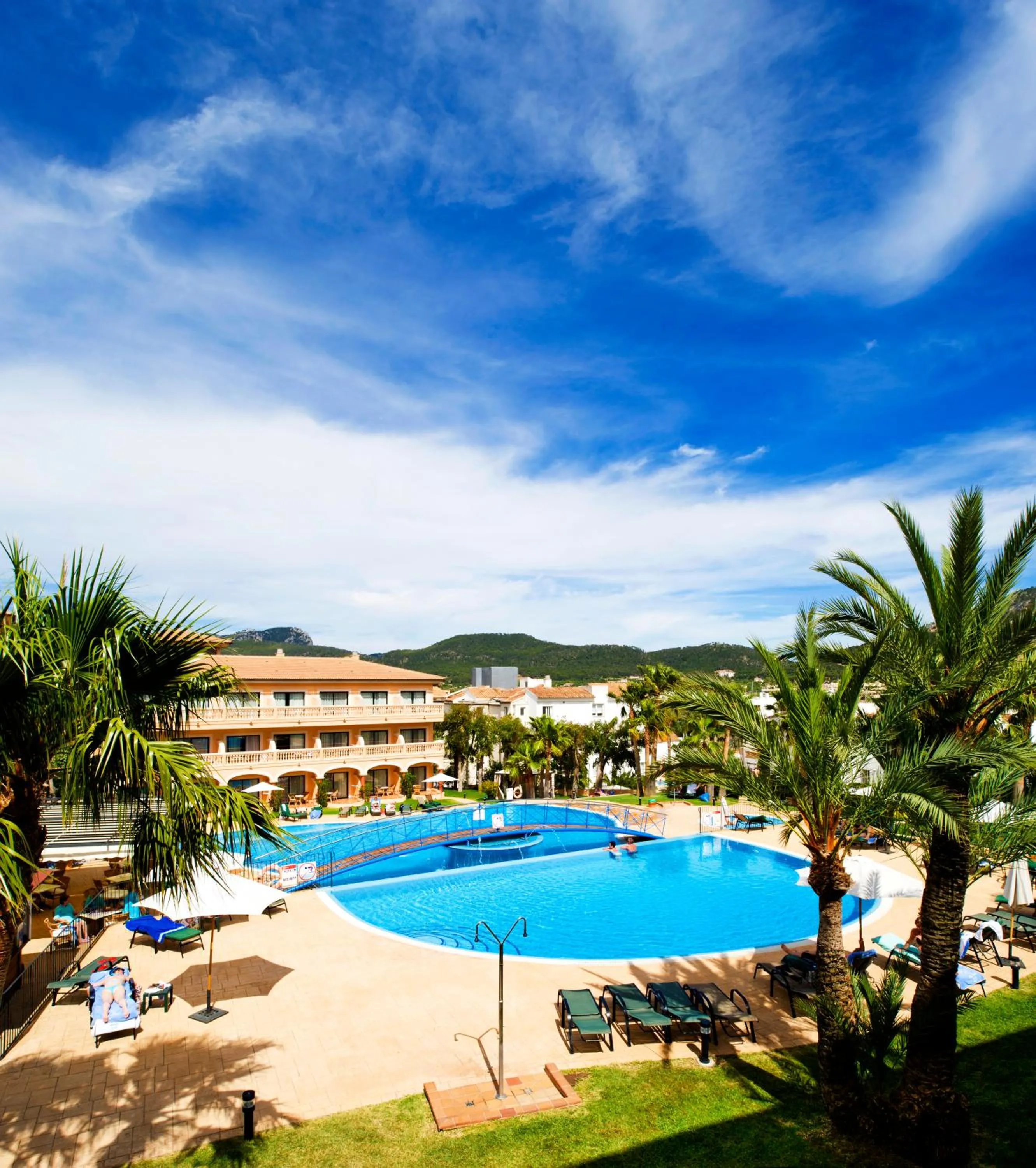 Facade/entrance in Mon Port Hotel & Spa