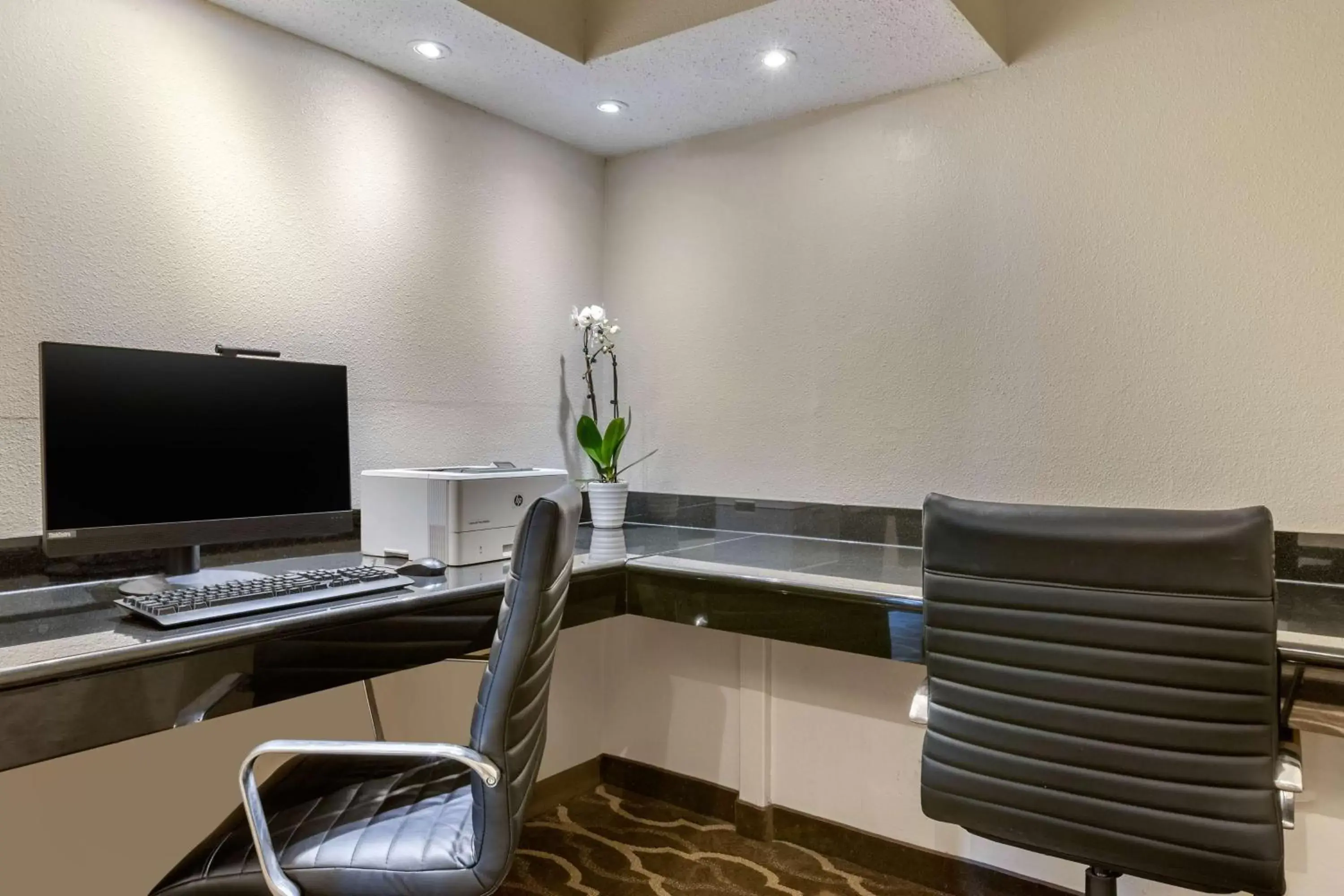 On site, TV/Entertainment Center in Comfort Inn Grand Rapids Airport