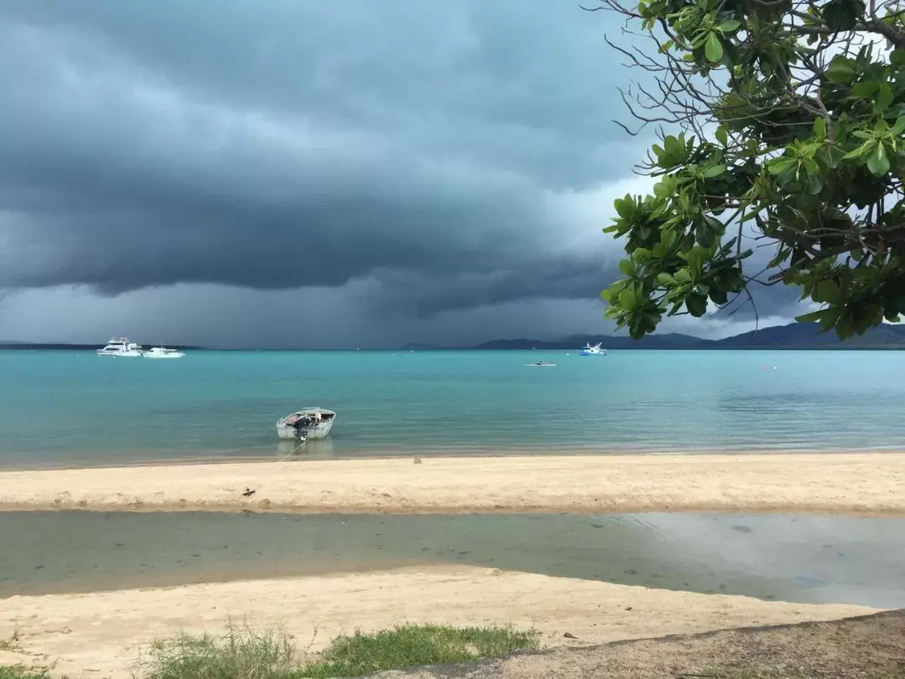 Beach in TI Motel Torres Strait