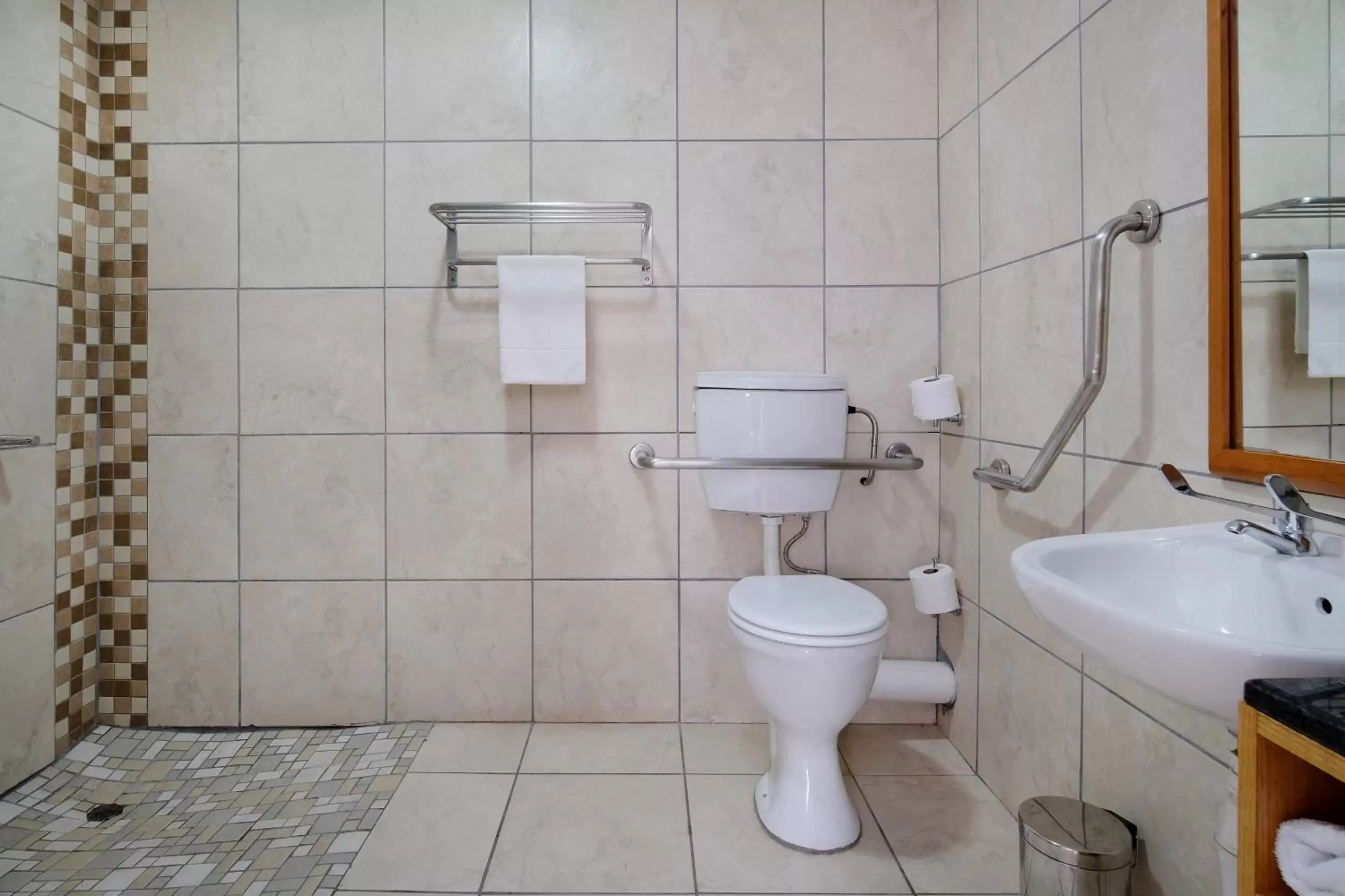 Bathroom in Protea Hotel by Marriott Polokwane Landmark