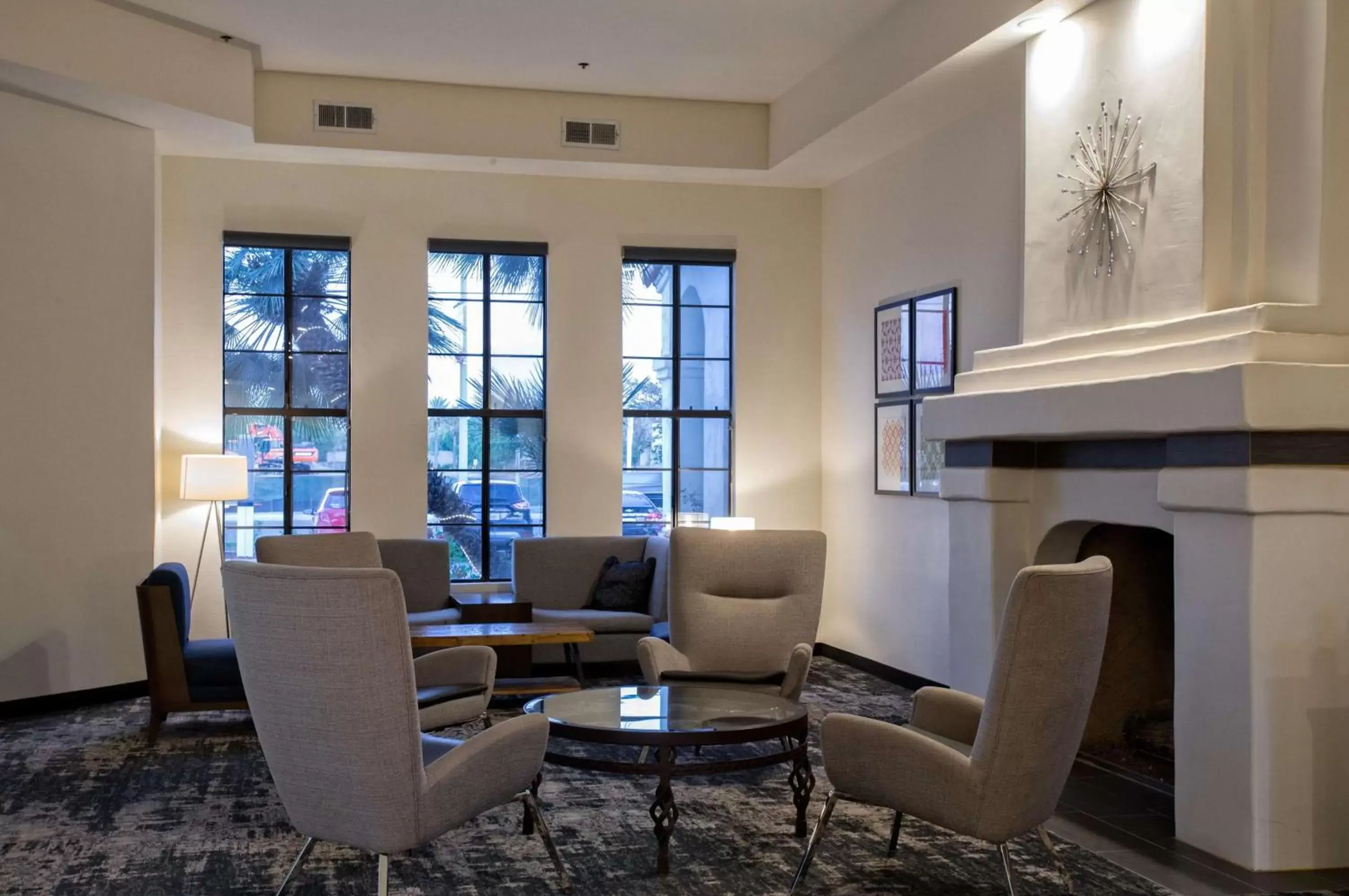 Lobby or reception, Seating Area in Best Western Posada Royale Hotel & Suites