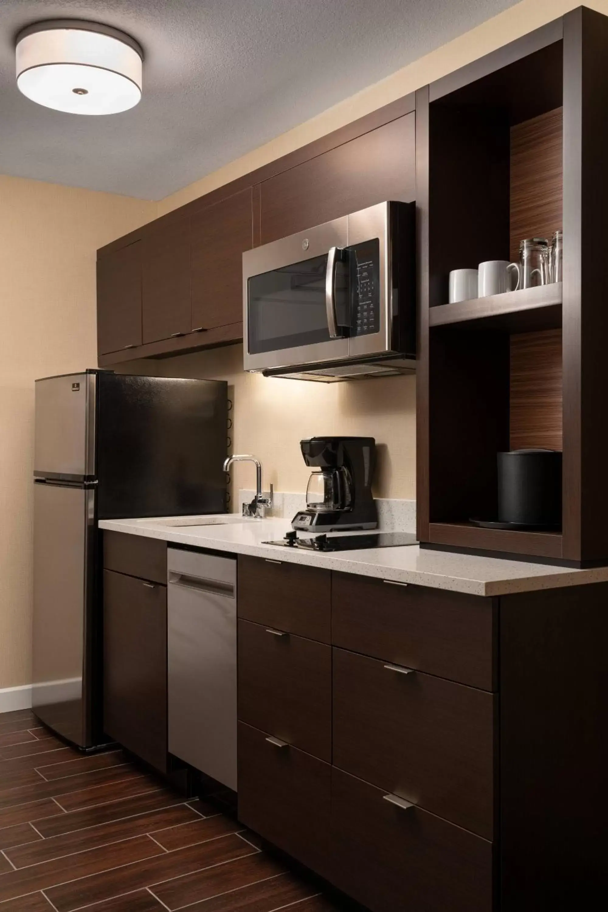 Kitchen or kitchenette, Kitchen/Kitchenette in TownePlace Suites Fresno Clovis