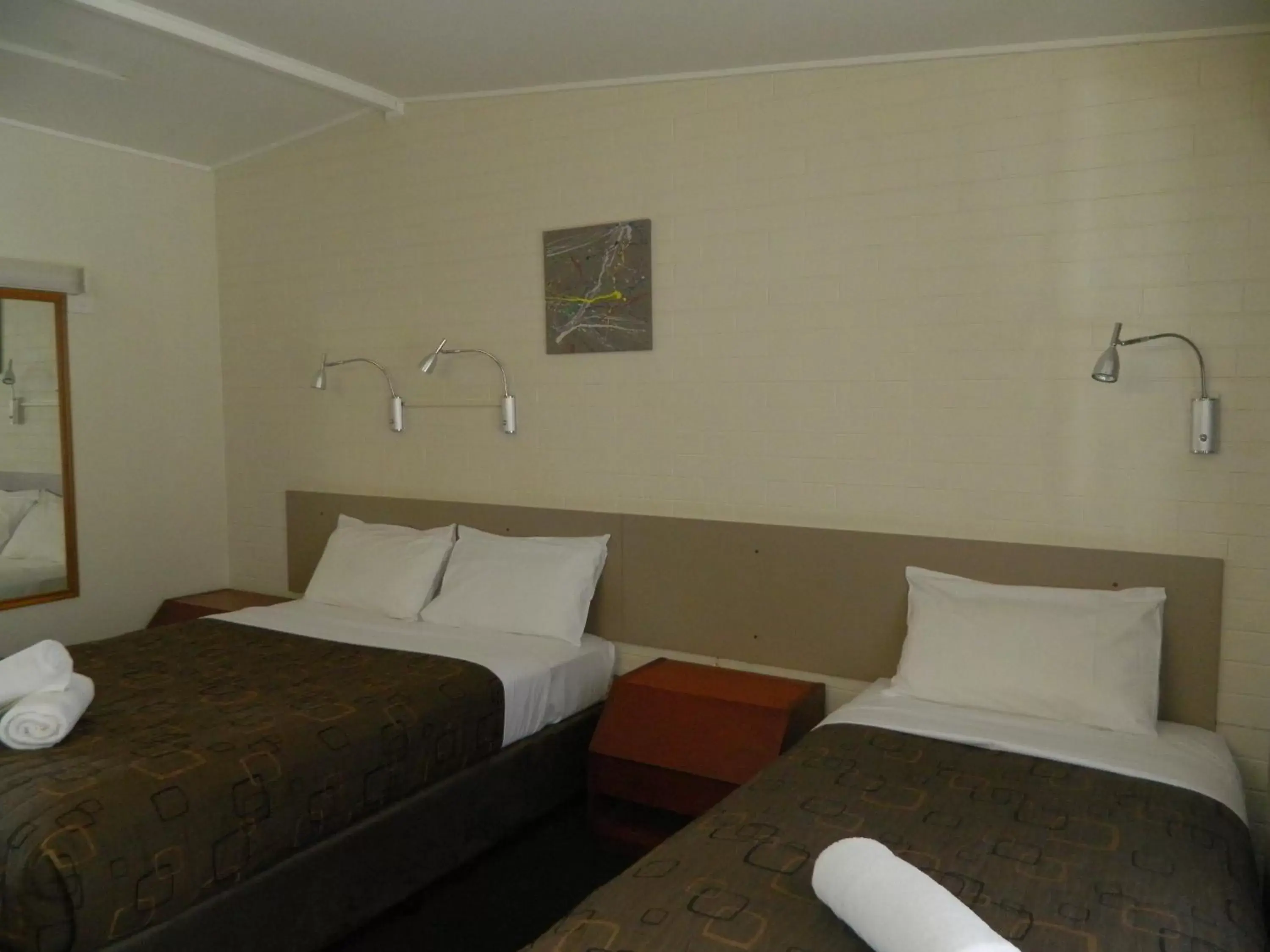 Bedroom, Bed in Coachman Motel