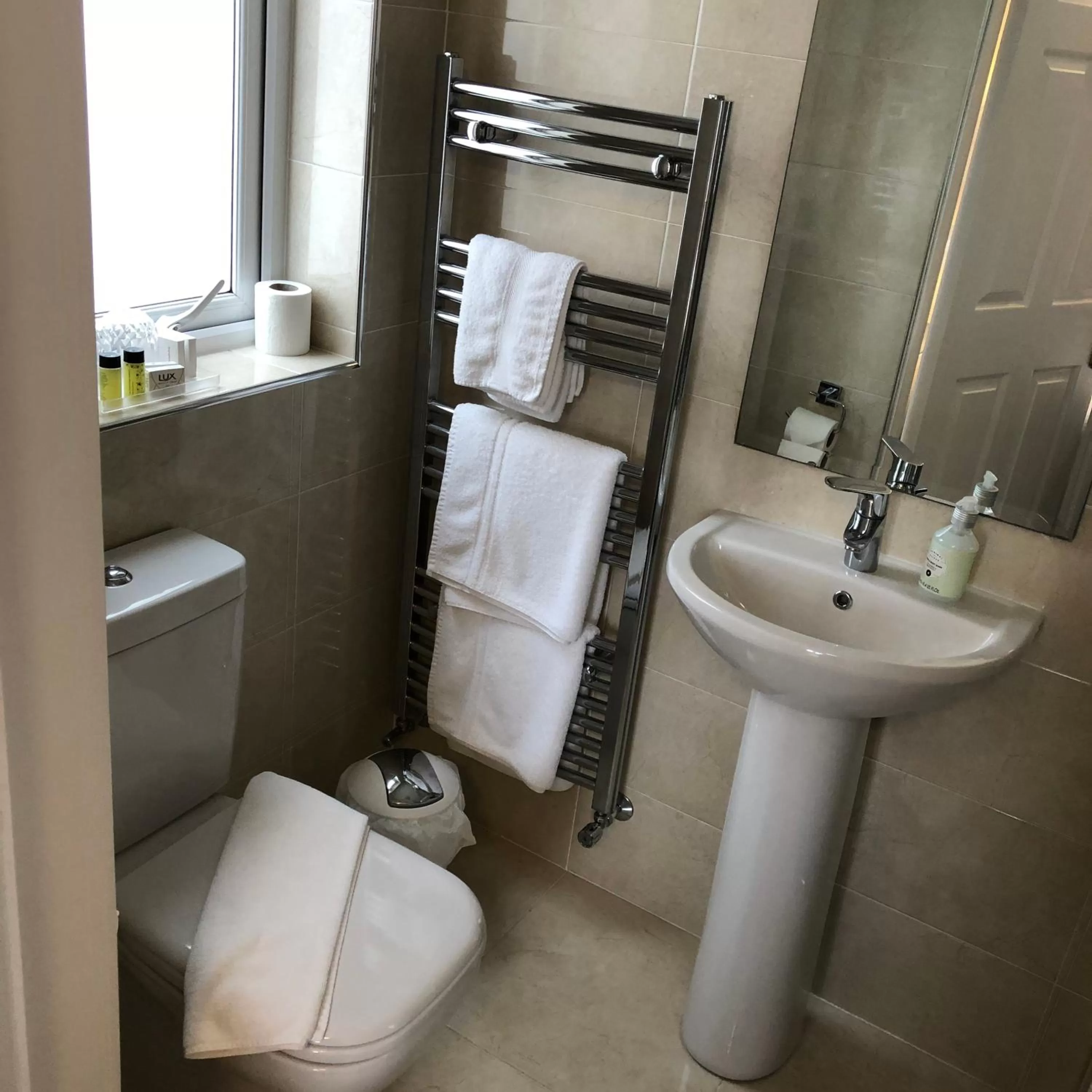 Bathroom in Petra House B&B