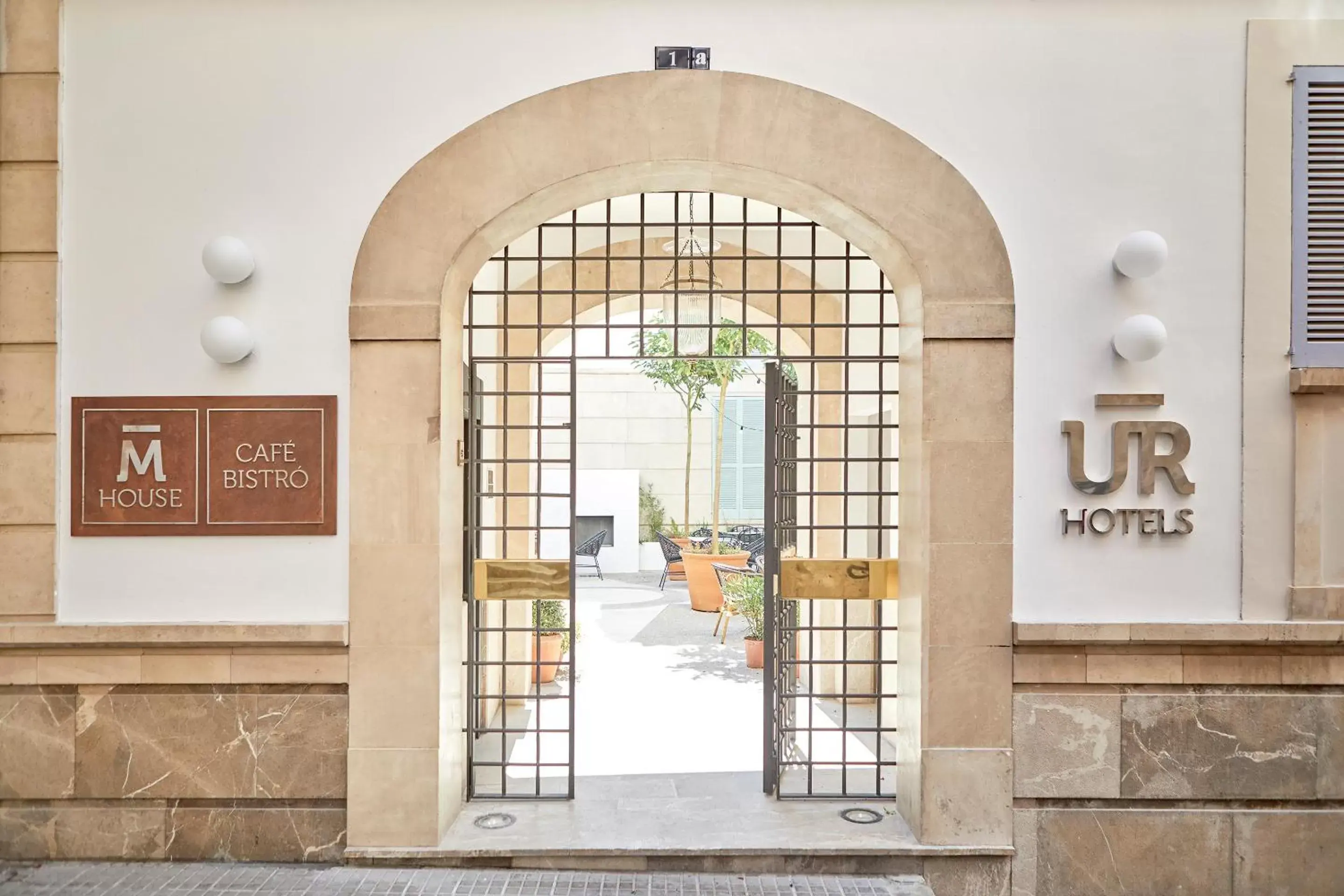 Property building in MHOUSE Boutique Hotel Palma