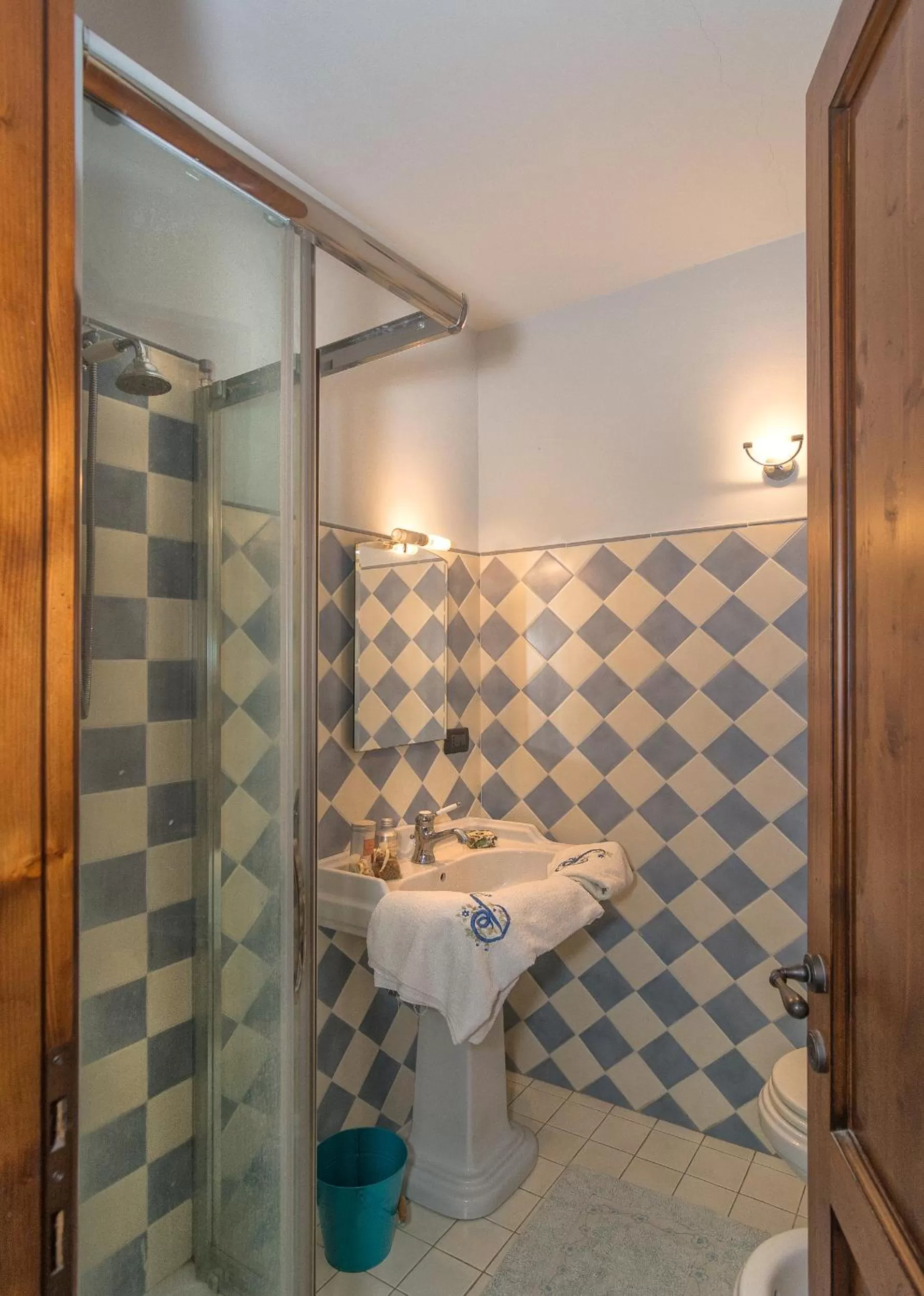 Bathroom in Pisa Holidays