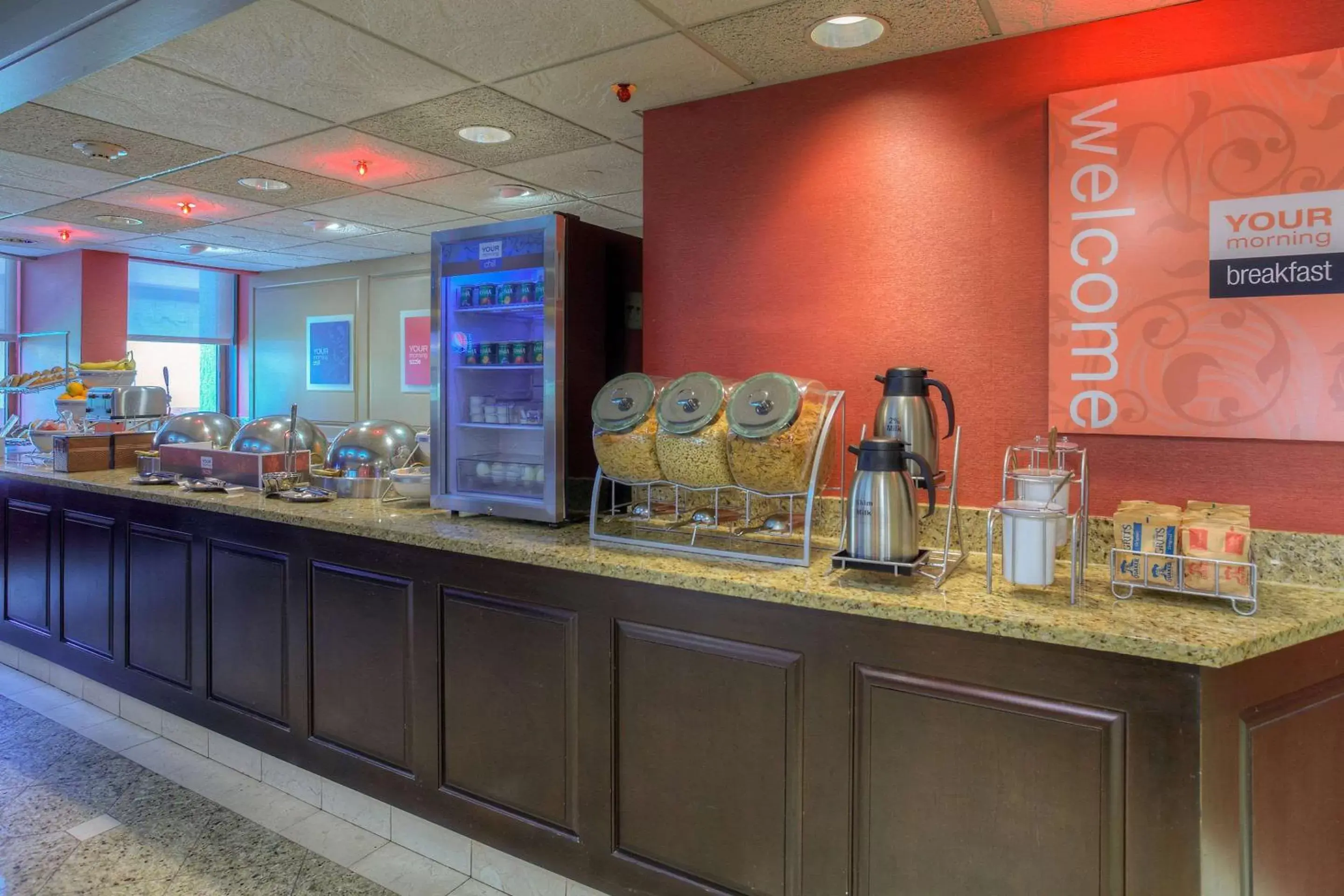 Restaurant/places to eat in Comfort Inn & Suites Evansville Airport