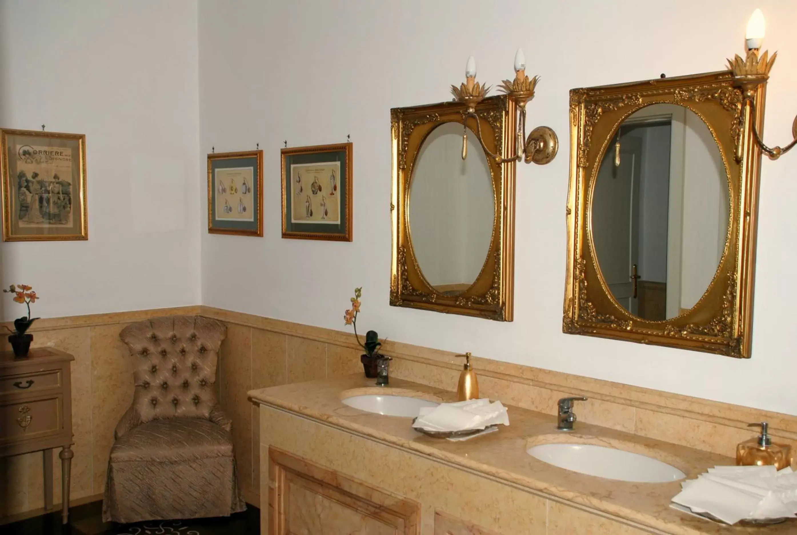 Bathroom in Hotel Villa del Bosco