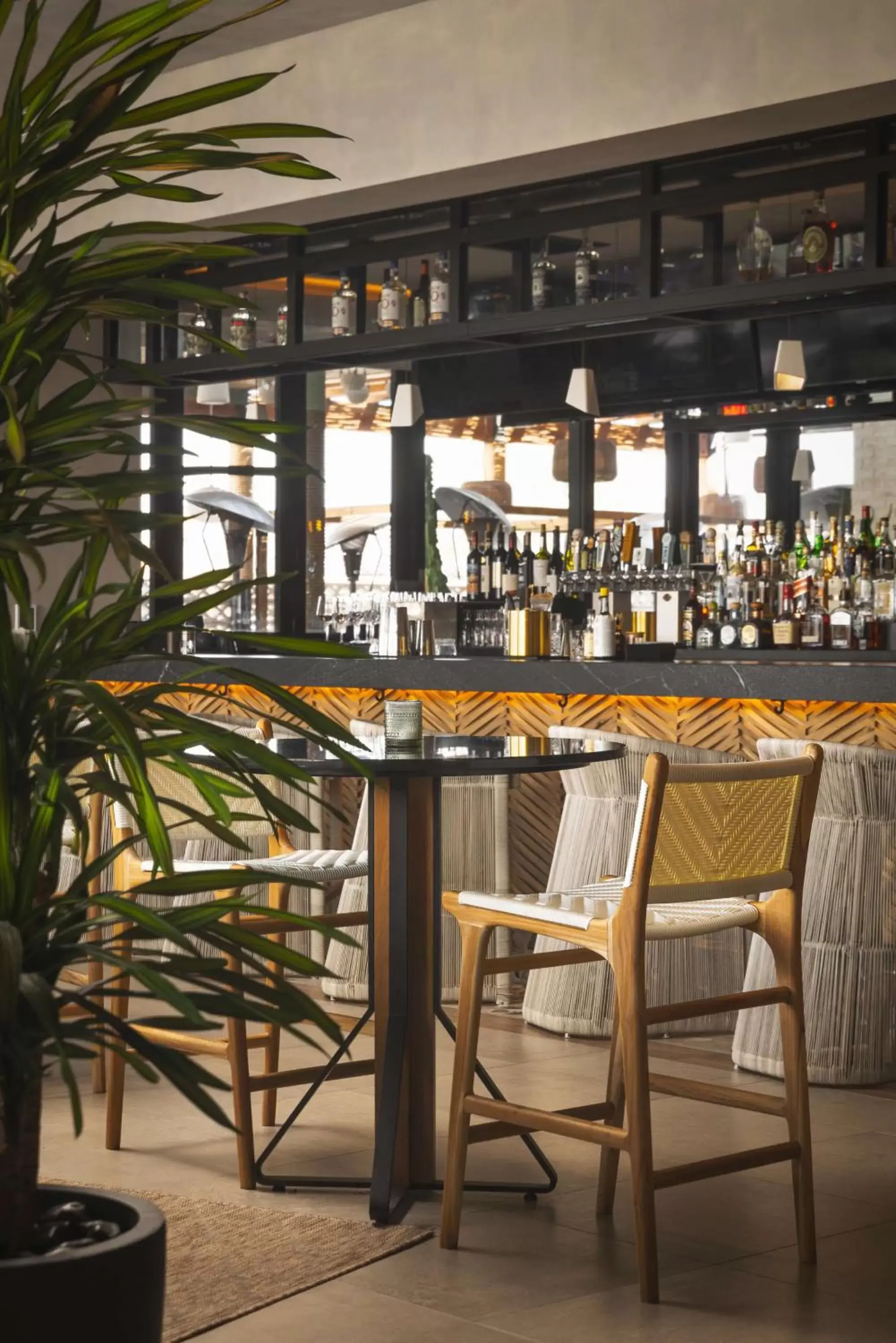 Dining area, Lounge/Bar in Senna House Hotel Scottsdale, Curio Collection By Hilton