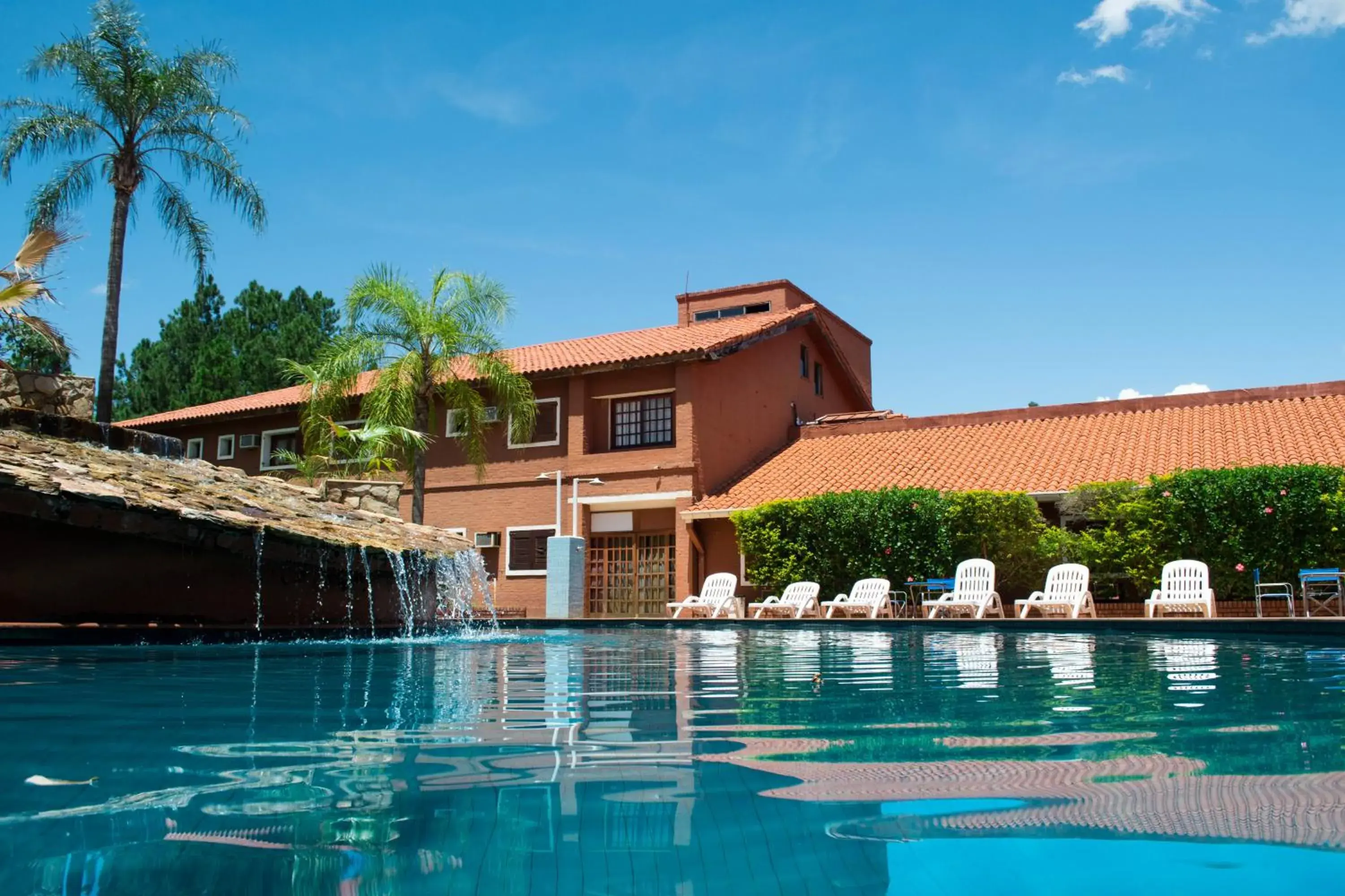 Swimming pool, Property Building in Marcopolo Suites Iguazu