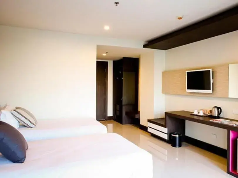 Bed in Crystal Suites Suvarnbhumi Airport