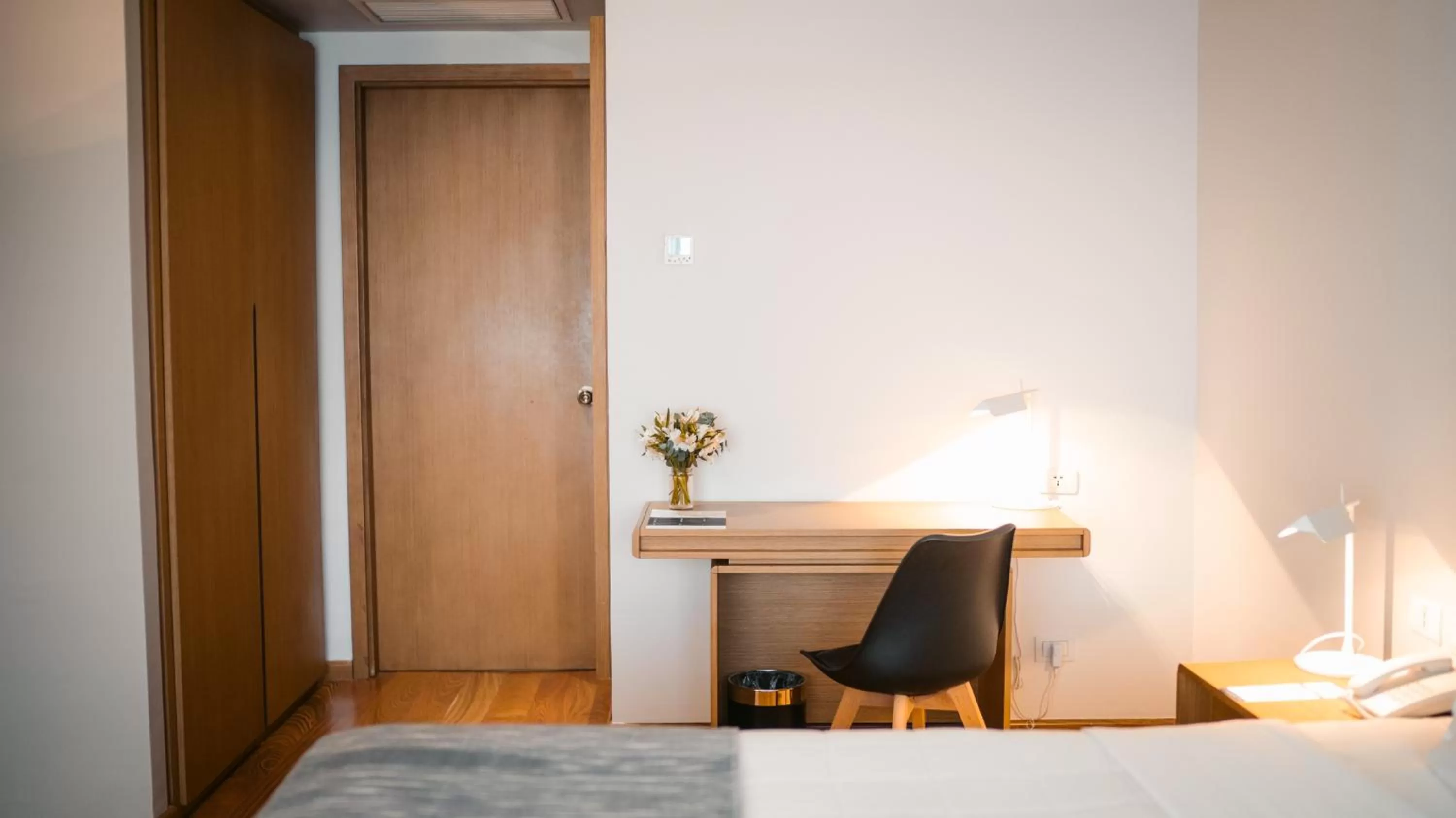 Bedroom, Bed in Dazzler by Wyndham Asuncion