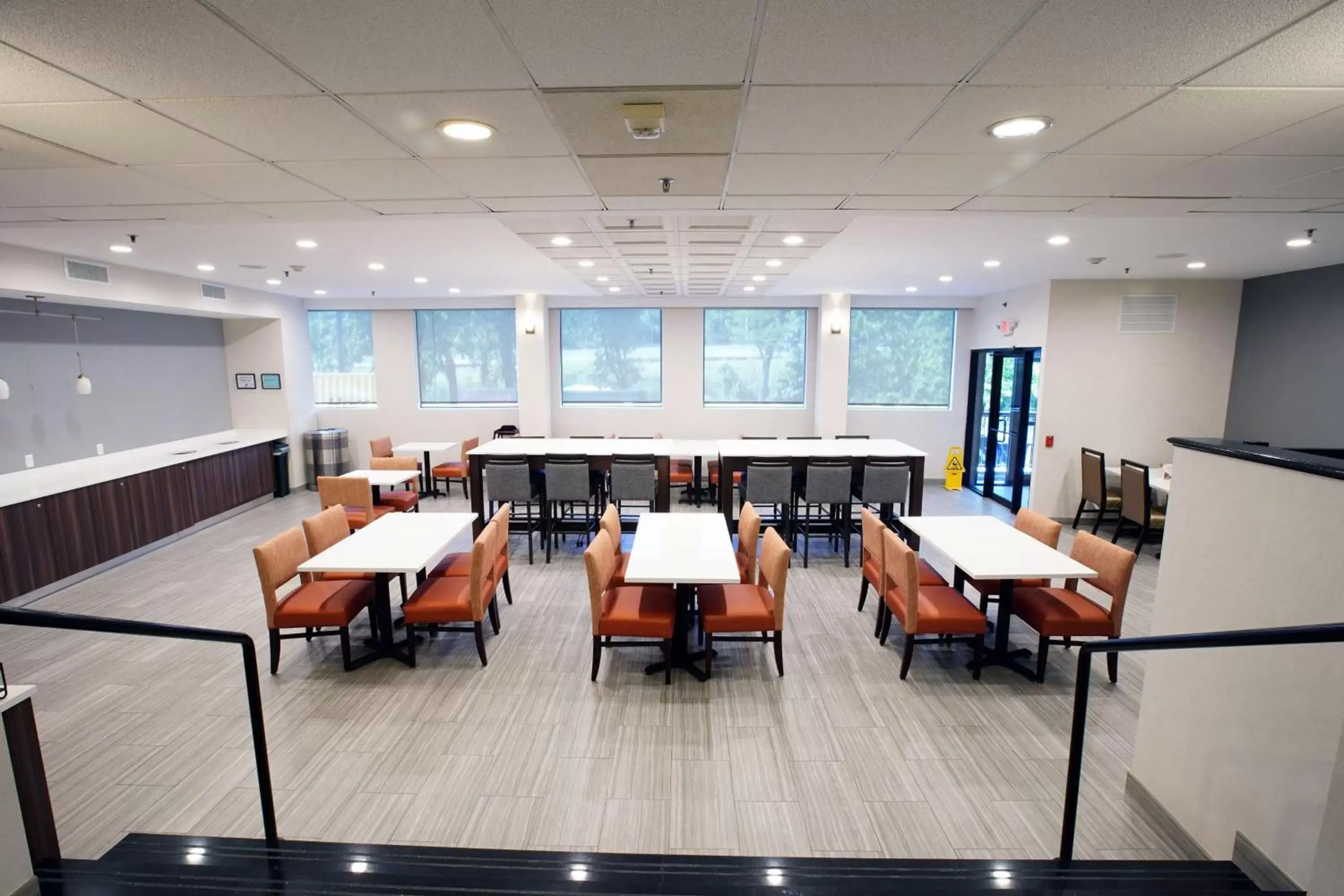 Restaurant/places to eat in Best Western Paramus Hotel & Suites Restaurant/places to eat in Best Western Paramus Hotel & Suites