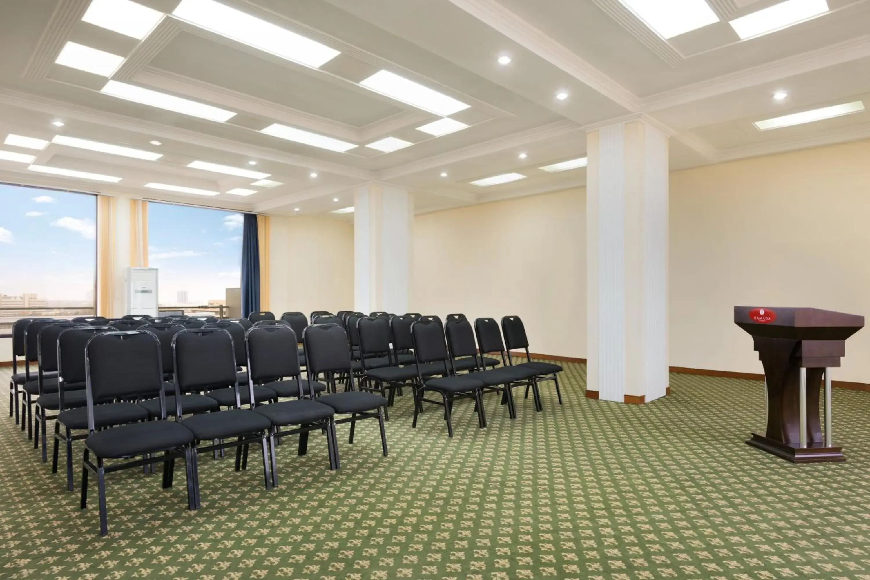 Business facilities in Ramada Tashkent