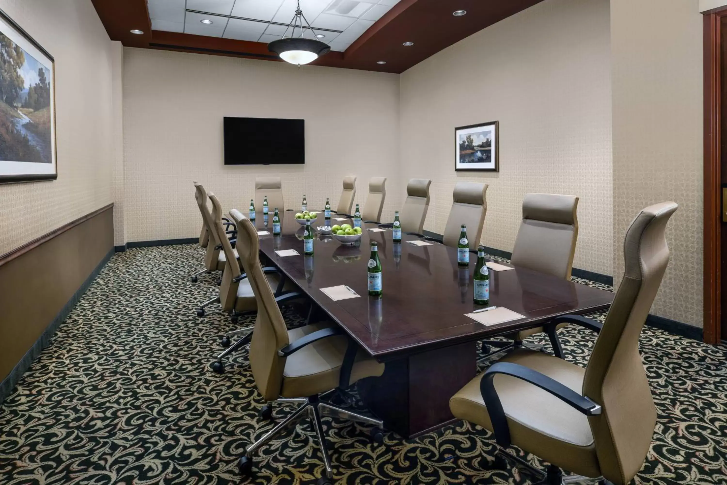 Meeting/conference room in Renaissance Tulsa Hotel & Convention Center
